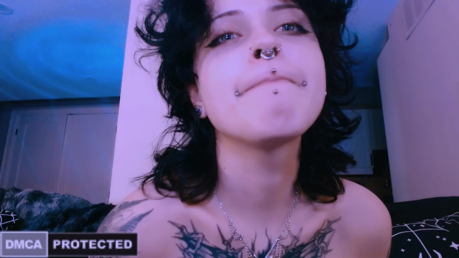 Gallery image thumbnail from CuddleFoxy's myfreecams stream on, 04/12/2026, 09:20 image 6 of 20