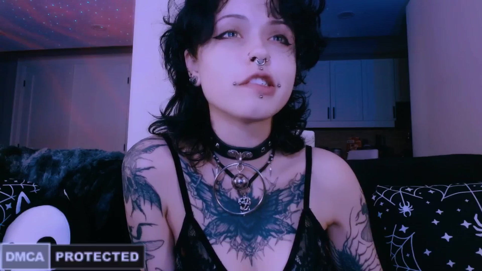 Gallery image thumbnail from CuddleFoxy's myfreecams stream on, 04/13/2026, 08:18 image 16 of 20