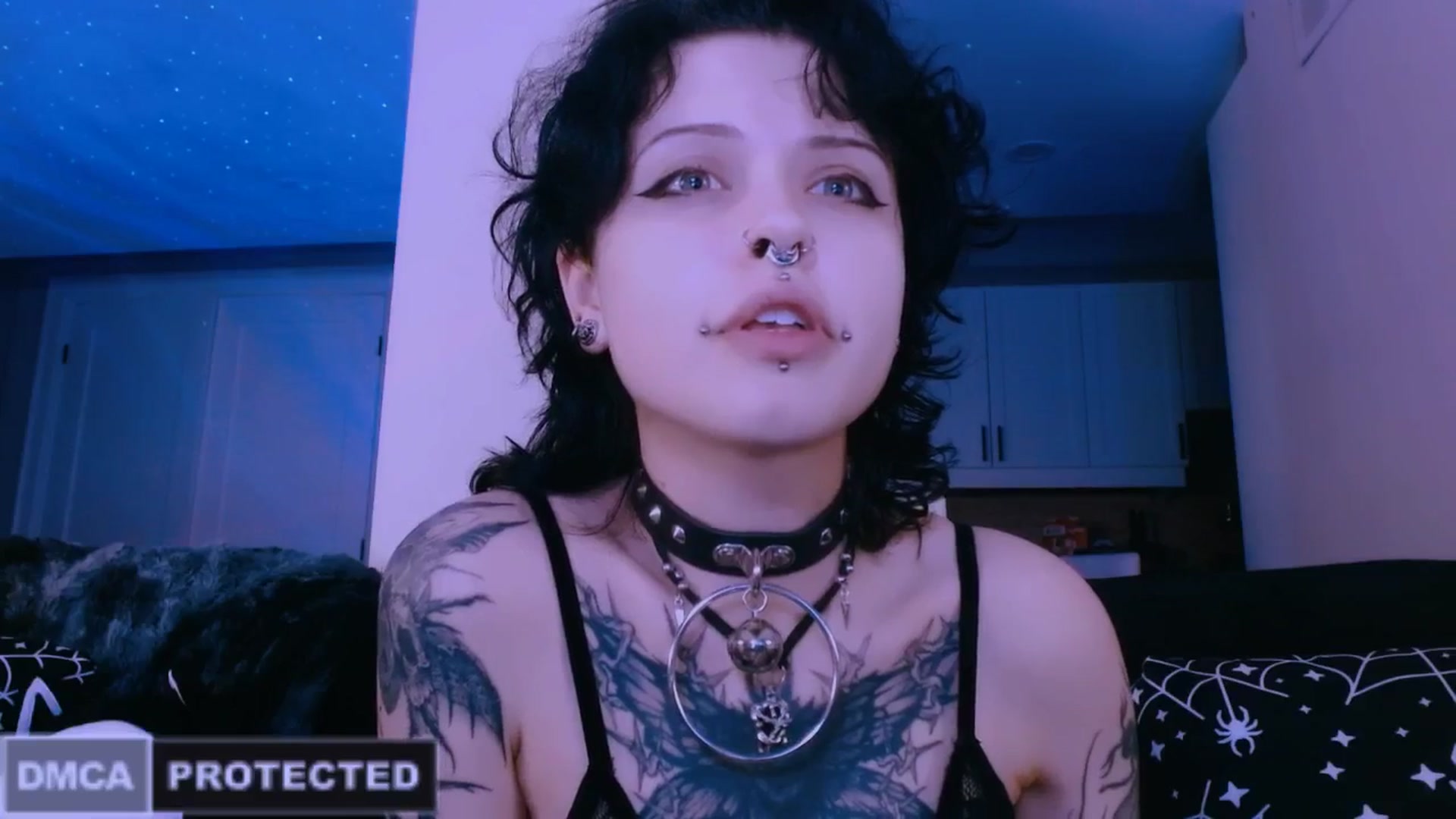 Gallery image thumbnail from CuddleFoxy's myfreecams stream on, 04/13/2026, 08:18 image 19 of 20