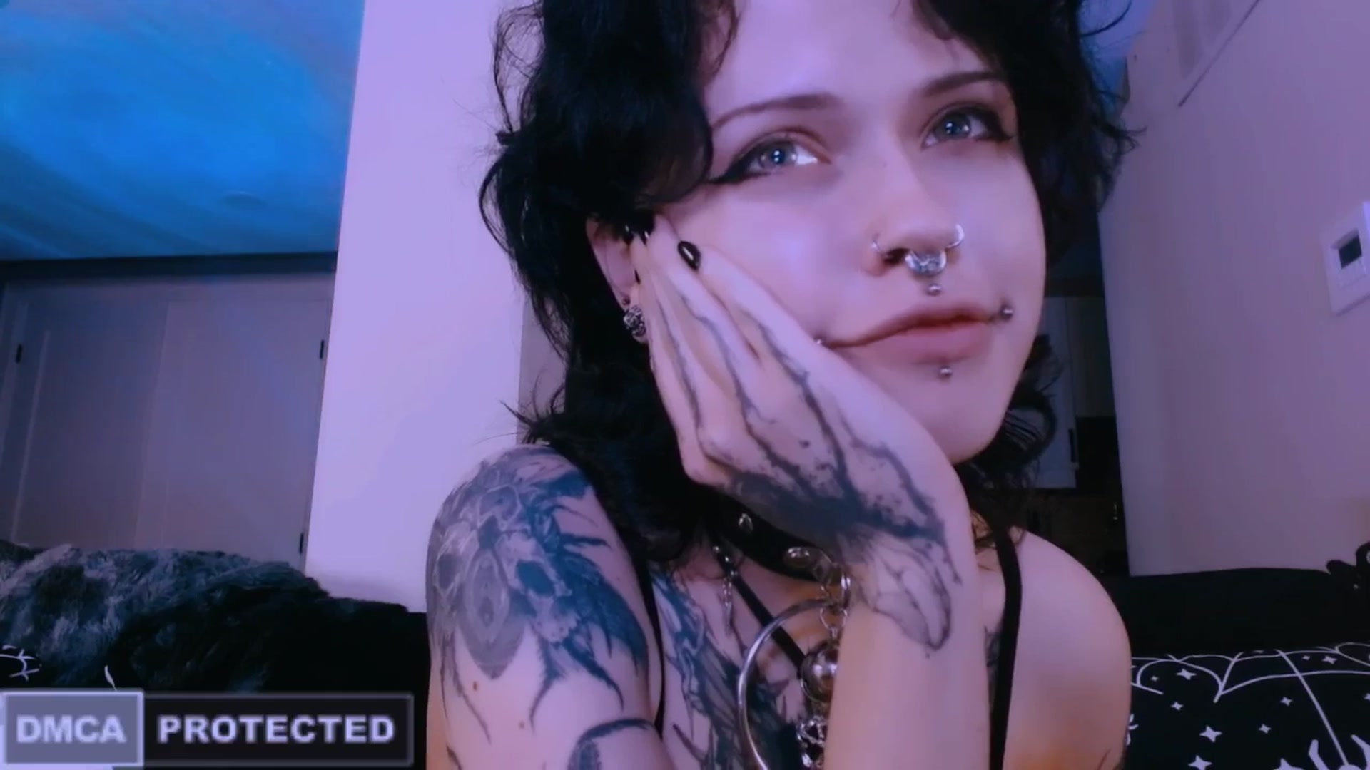 Gallery image thumbnail from CuddleFoxy's myfreecams stream on, 04/13/2026, 08:18 image 11 of 20