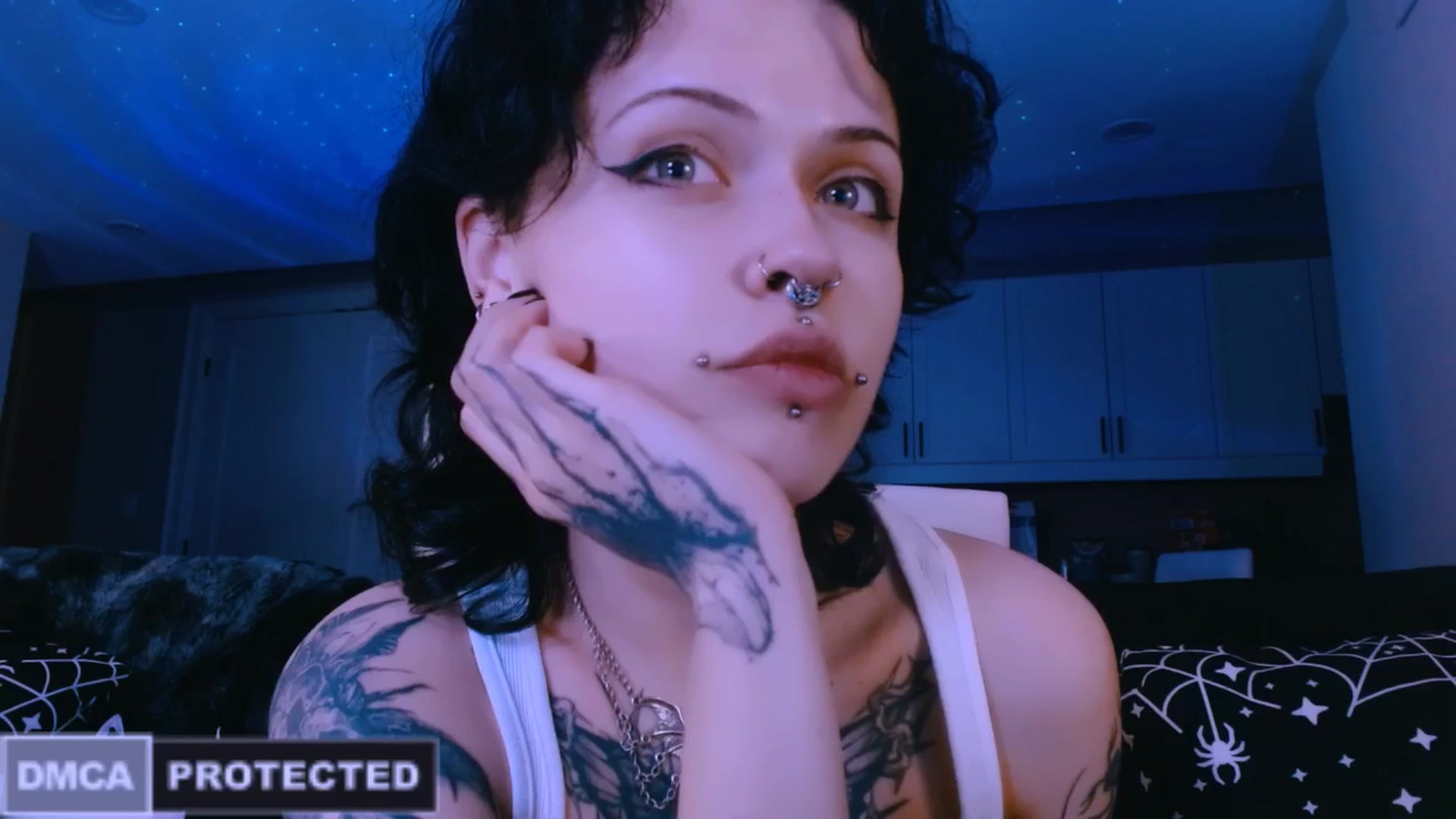 Gallery image thumbnail from CuddleFoxy's myfreecams stream on, 04/14/2026, 09:33 image 6 of 20