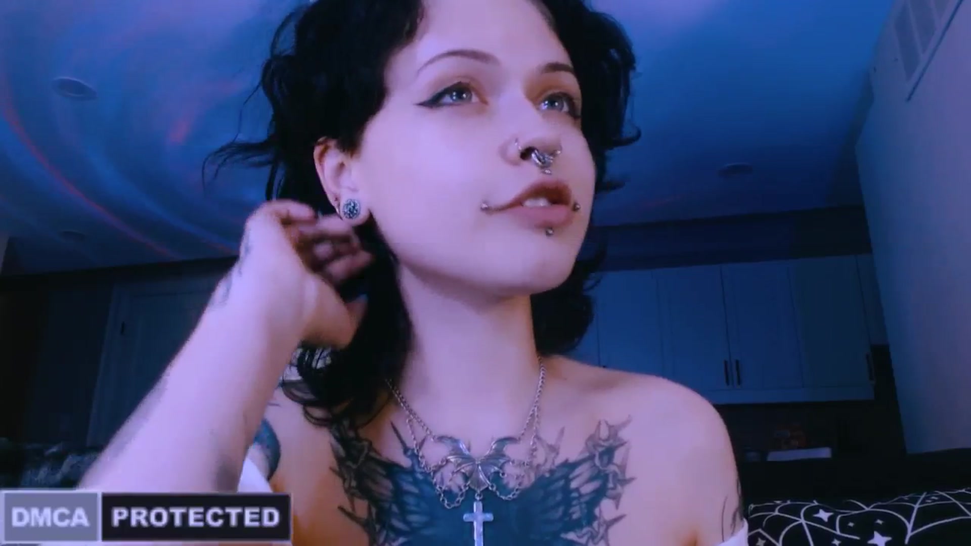 Gallery image thumbnail from CuddleFoxy's myfreecams stream on, 04/14/2026, 09:33 image 19 of 20