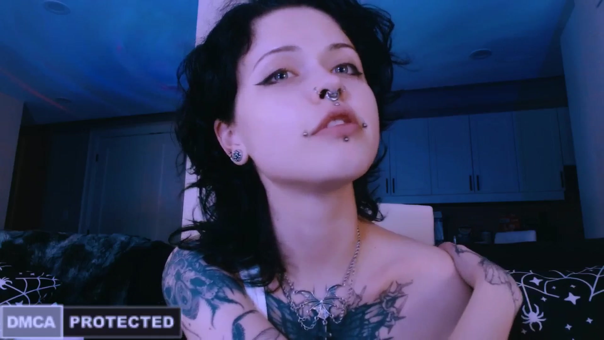Gallery image thumbnail from CuddleFoxy's myfreecams stream on, 04/14/2026, 09:33 image 14 of 20