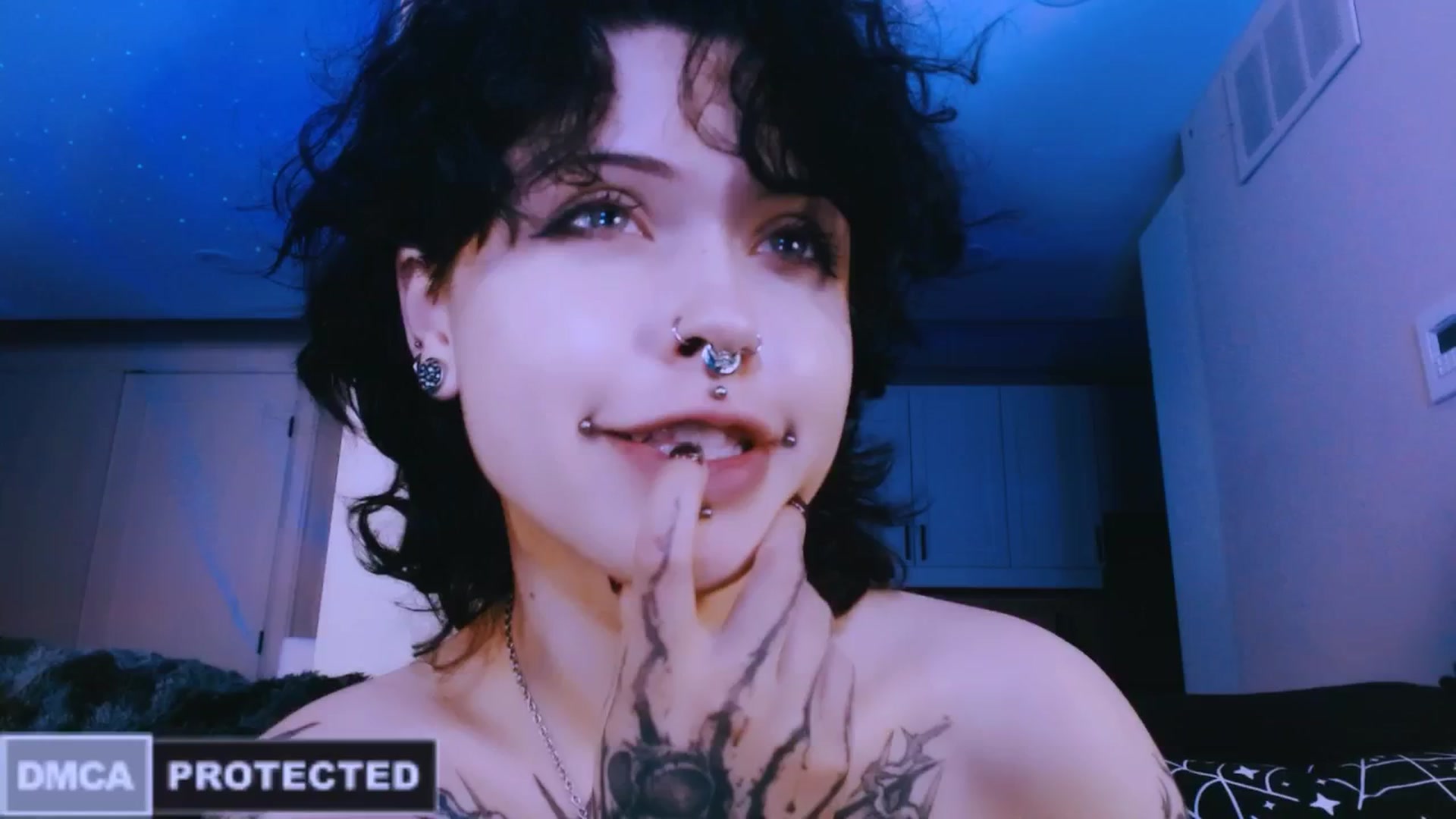 Gallery image thumbnail from CuddleFoxy's myfreecams stream on, 04/26/2026, 08:05 image 10 of 20