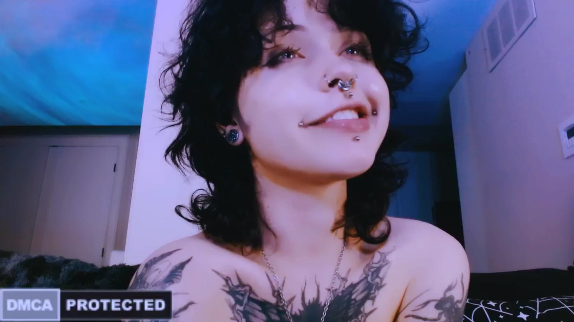 Gallery image thumbnail from CuddleFoxy's myfreecams stream on, 04/26/2026, 08:05 image 19 of 20