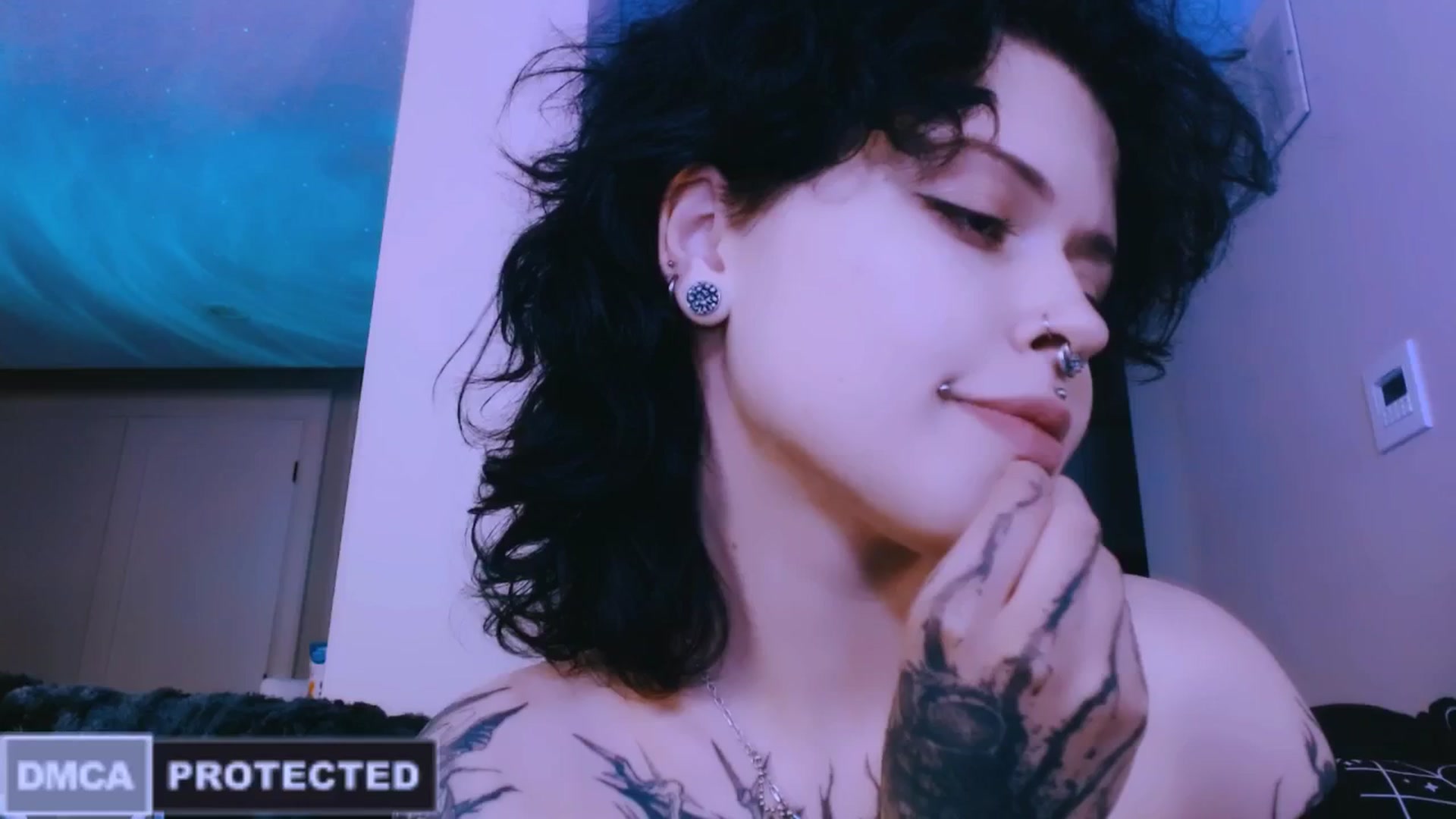 Gallery image thumbnail from CuddleFoxy's myfreecams stream on, 04/28/2026, 08:29 image 16 of 20