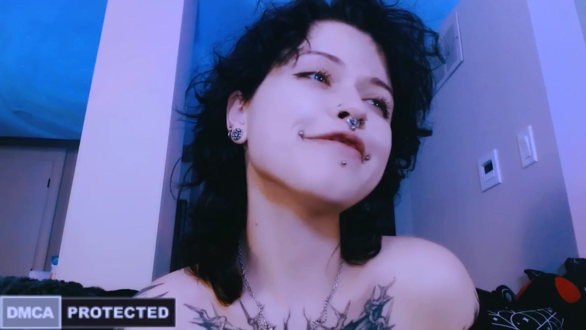 Gallery image thumbnail from CuddleFoxy's myfreecams stream on, 04/28/2026, 08:29 image 19 of 20