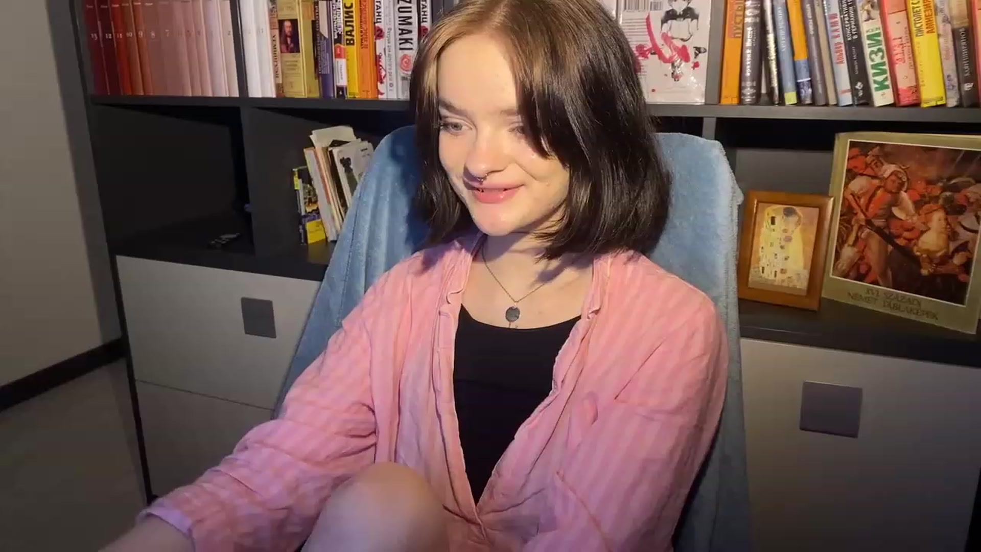 Gallery image thumbnail from CuddlyCloud_'s myfreecams stream on, 01/19/2023, 17:01 image 2 of 20