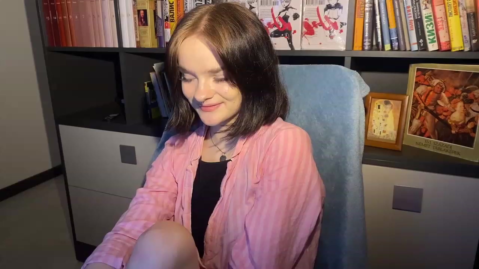 Gallery image thumbnail from CuddlyCloud_'s myfreecams stream on, 01/19/2023, 17:01 image 9 of 20