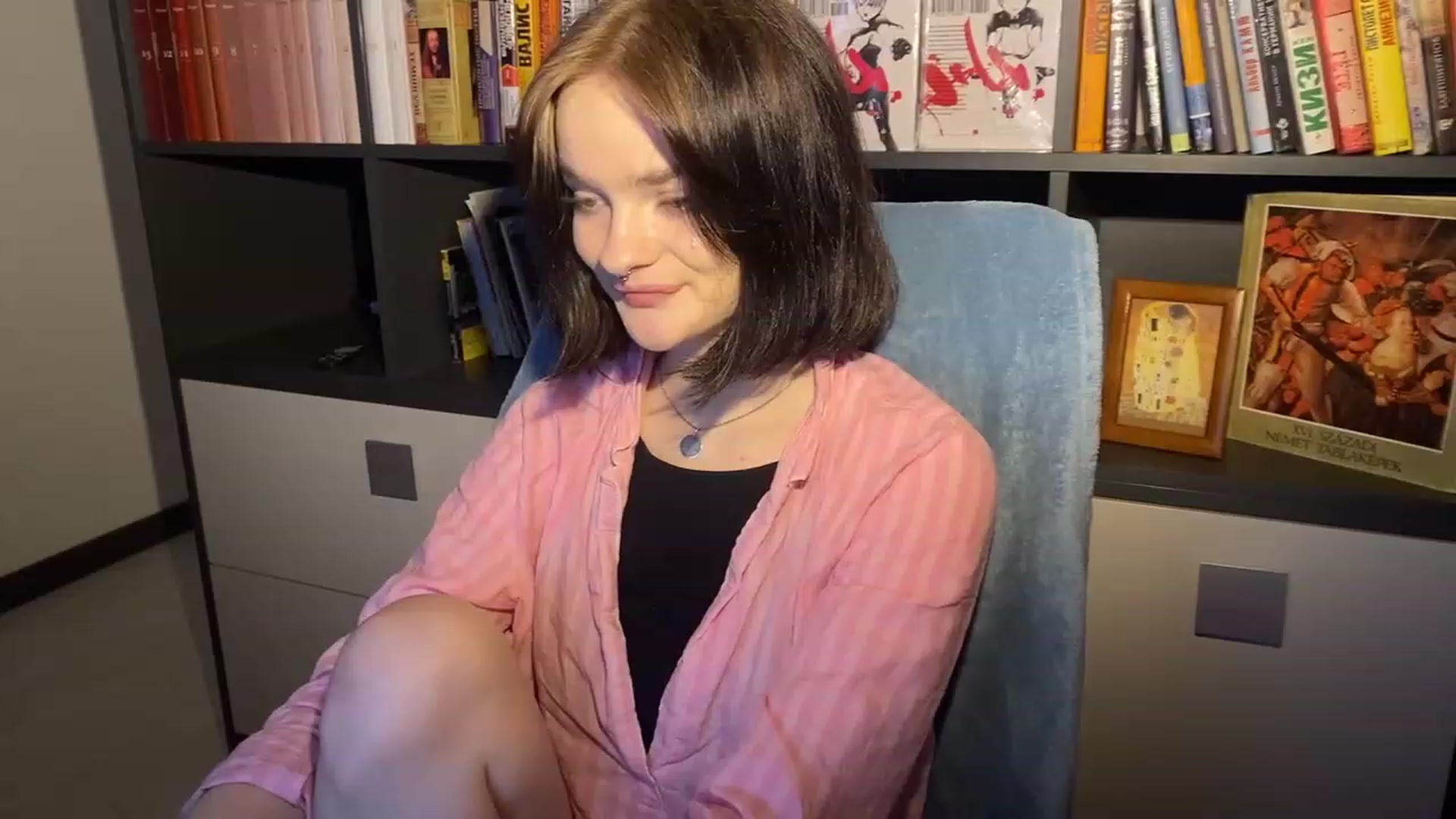 Gallery image thumbnail from CuddlyCloud_'s myfreecams stream on, 01/19/2023, 17:01 image 13 of 20