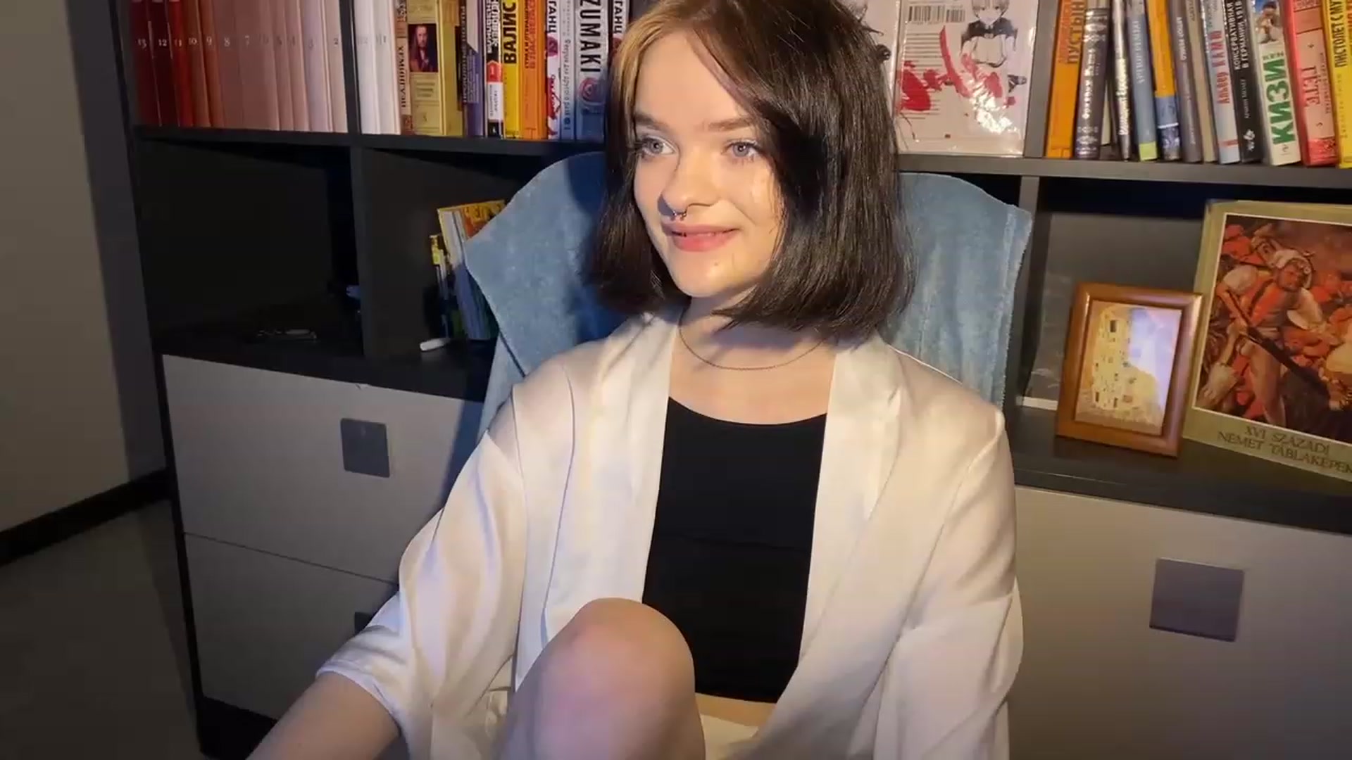 Gallery image thumbnail from CuddlyCloud_'s myfreecams stream on, 01/22/2023, 14:58 image 2 of 20