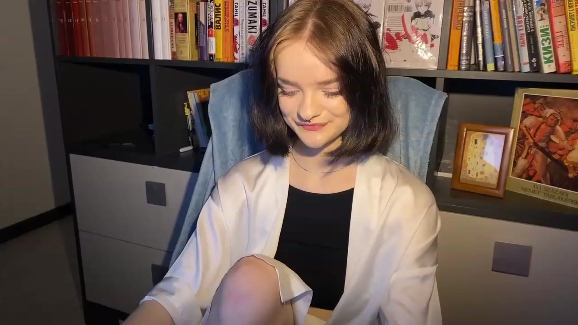 Gallery image thumbnail from CuddlyCloud_'s myfreecams stream on, 01/22/2023, 14:58 image 1 of 20