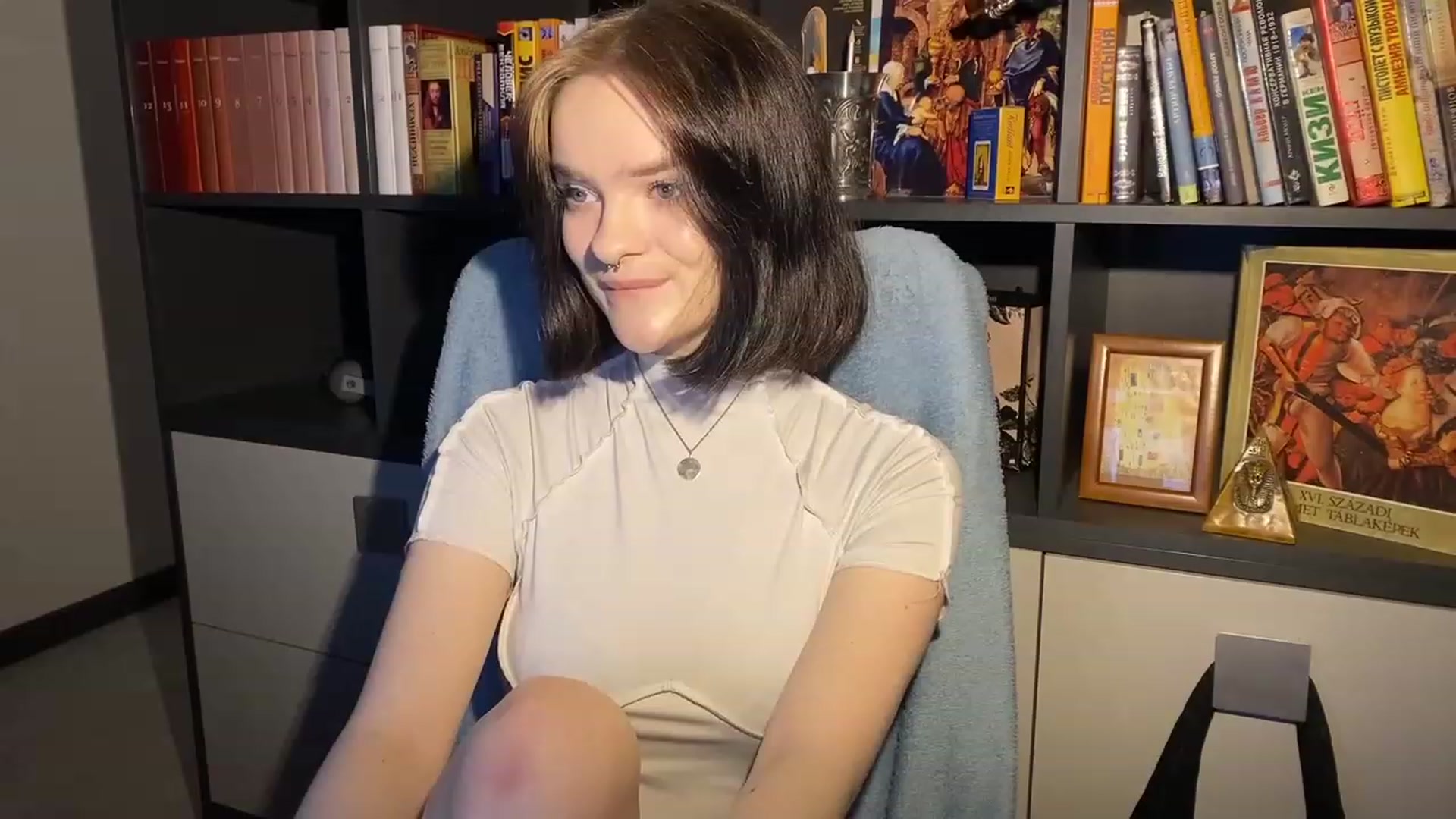 Gallery image thumbnail from CuddlyCloud_'s myfreecams stream on, 01/26/2023, 15:57 image 1 of 20