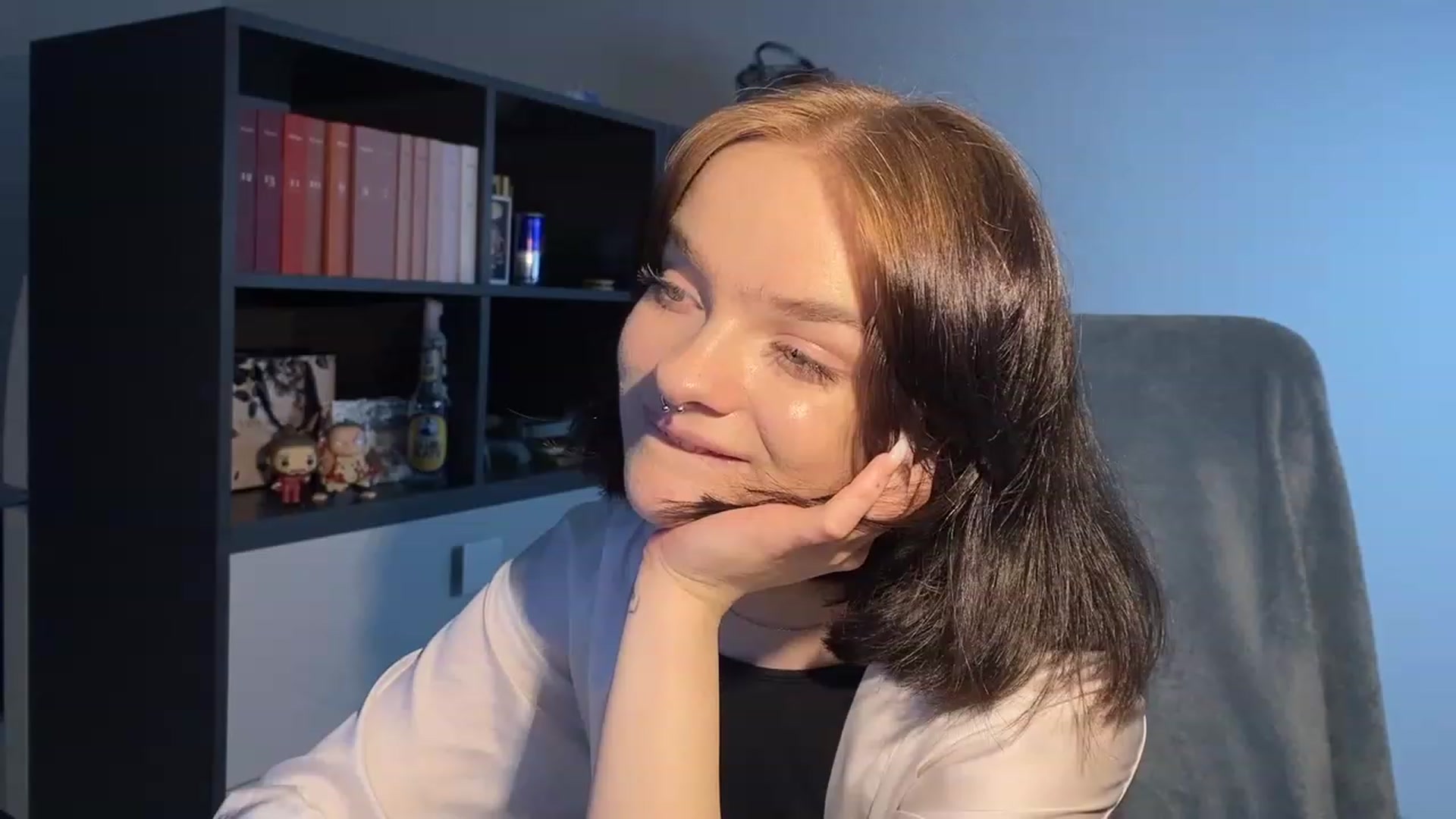 Gallery image thumbnail from CuddlyCloud_'s myfreecams stream on, 01/31/2023, 21:54 image 13 of 20