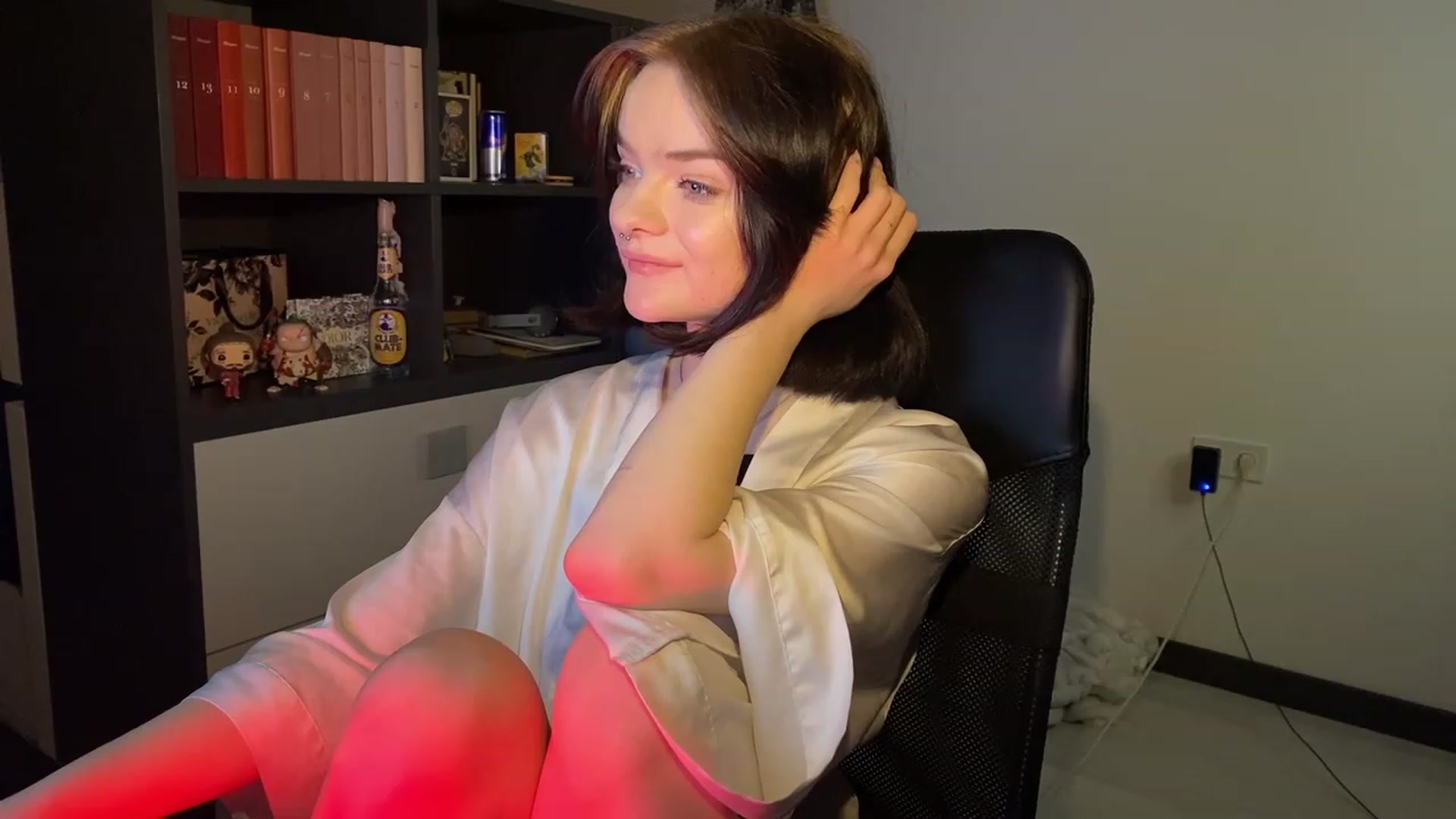 Gallery image thumbnail from CuddlyCloud_'s myfreecams stream on, 02/01/2023, 19:19 image 15 of 20