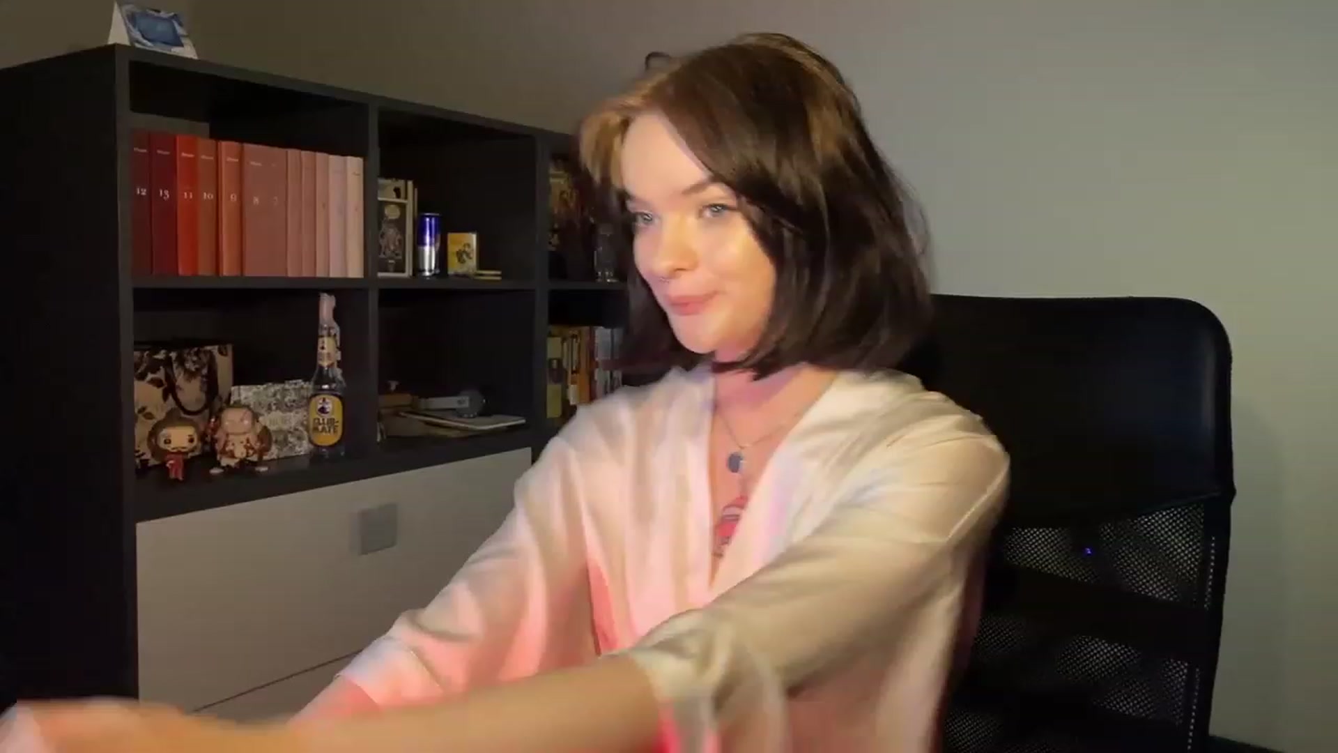 Gallery image thumbnail from CuddlyCloud_'s myfreecams stream on, 02/01/2023, 20:31 image 4 of 20