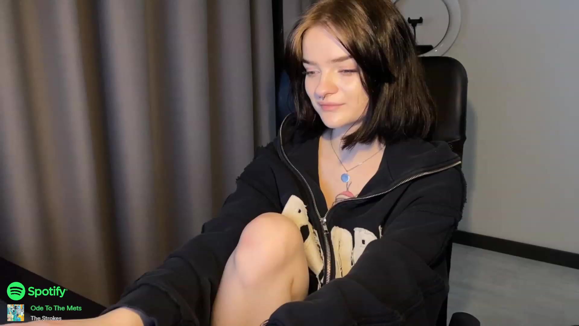 Gallery image thumbnail from CuddlyCloud_'s myfreecams stream on, 02/04/2023, 21:07 image 10 of 20