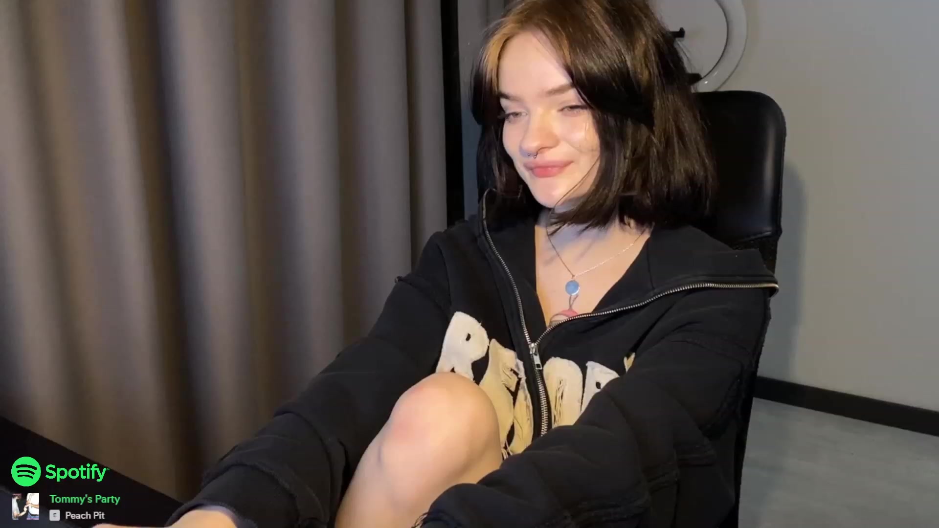 Gallery image thumbnail from CuddlyCloud_'s myfreecams stream on, 02/04/2023, 21:07 image 13 of 20
