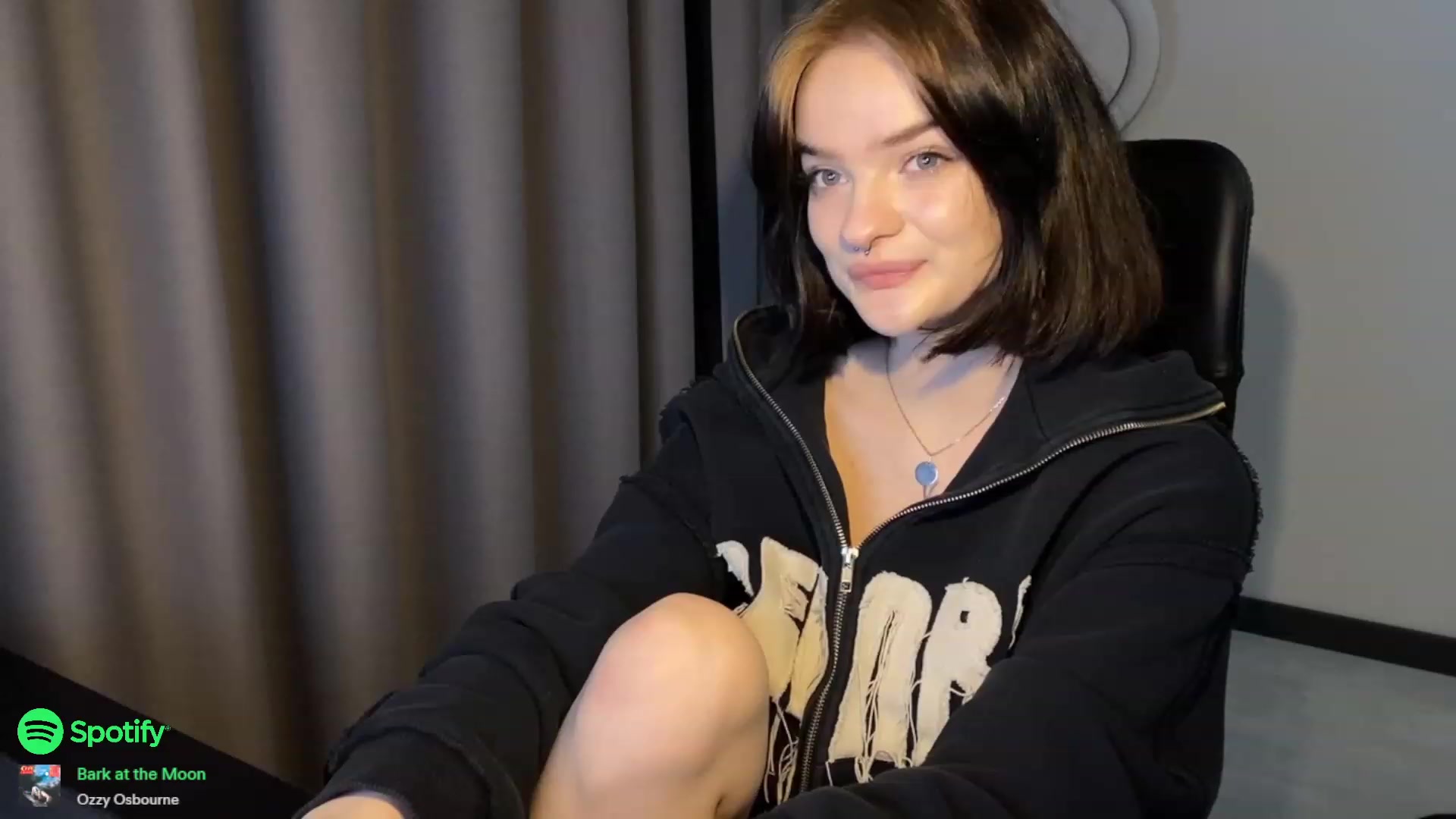 Gallery image thumbnail from CuddlyCloud_'s myfreecams stream on, 02/04/2023, 21:07 image 7 of 20