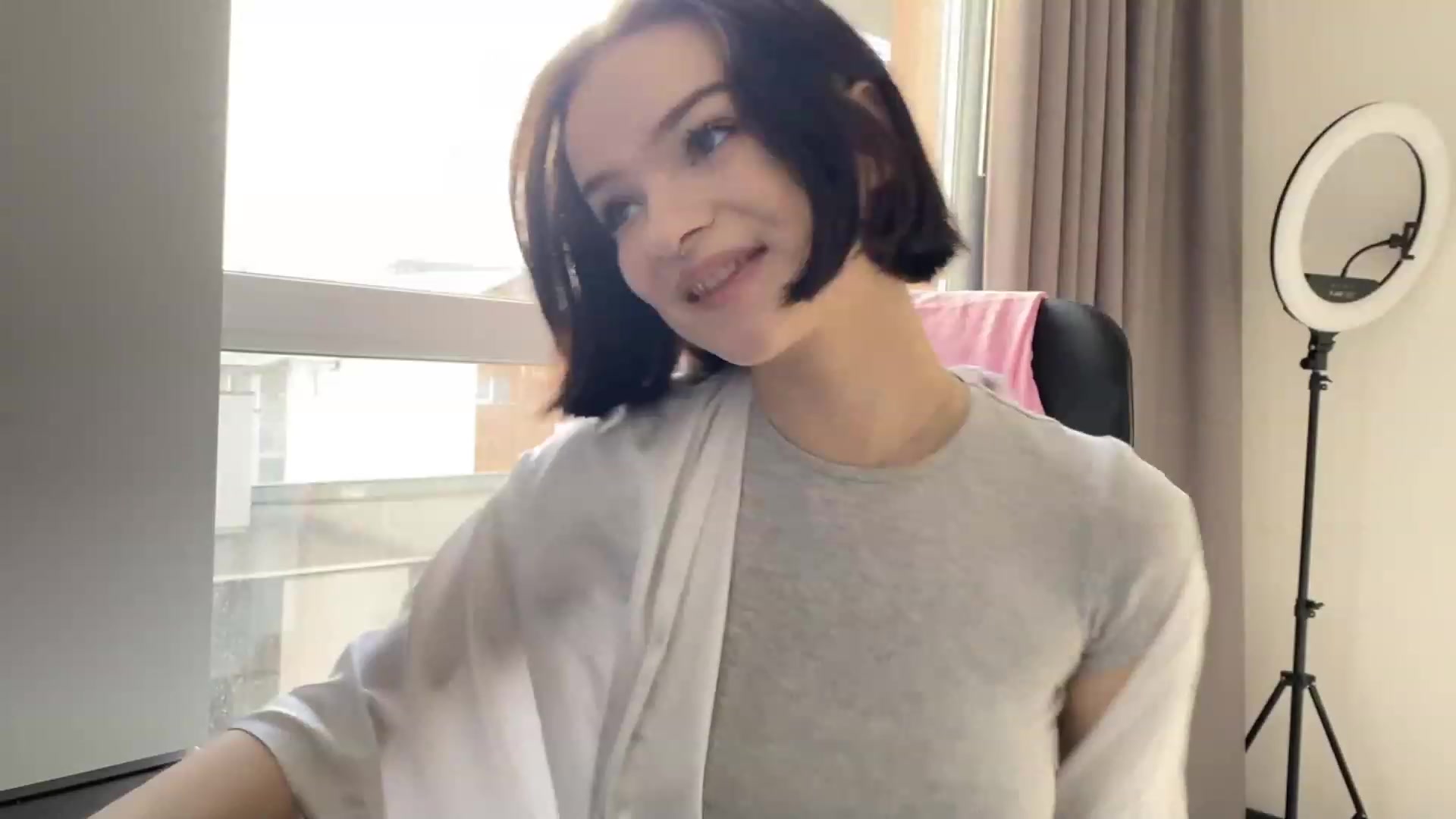 Gallery image thumbnail from CuddlyCloud_'s myfreecams stream on, 02/17/2023, 08:03 image 12 of 20