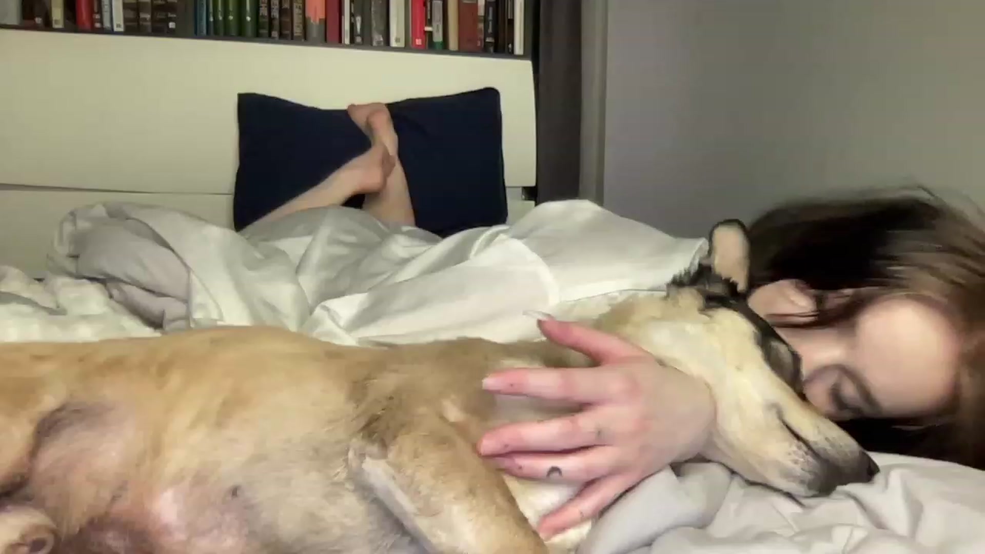 Gallery image thumbnail from CuddlyCloud_'s myfreecams stream on, 02/18/2023, 21:30 image 17 of 20