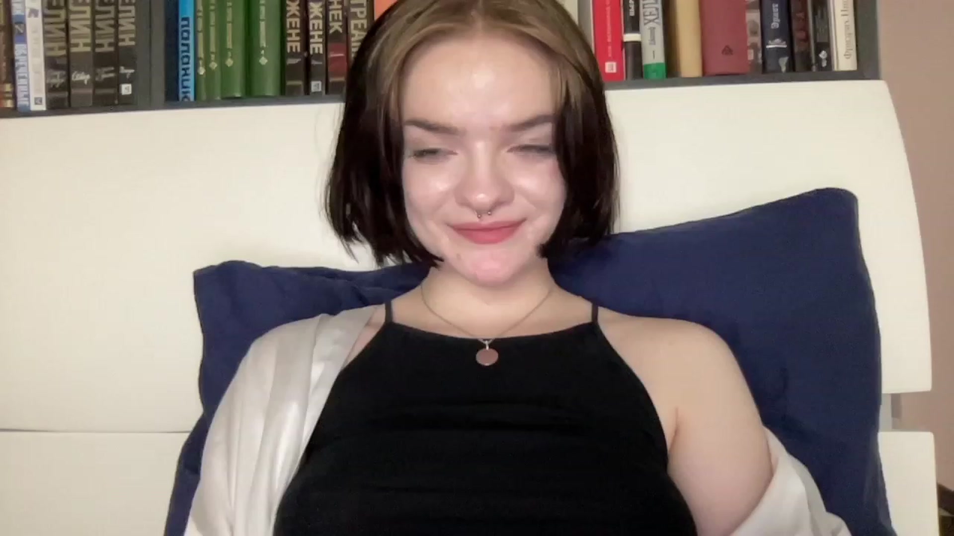 Gallery image thumbnail from CuddlyCloud_'s myfreecams stream on, 02/18/2023, 21:30 image 11 of 20