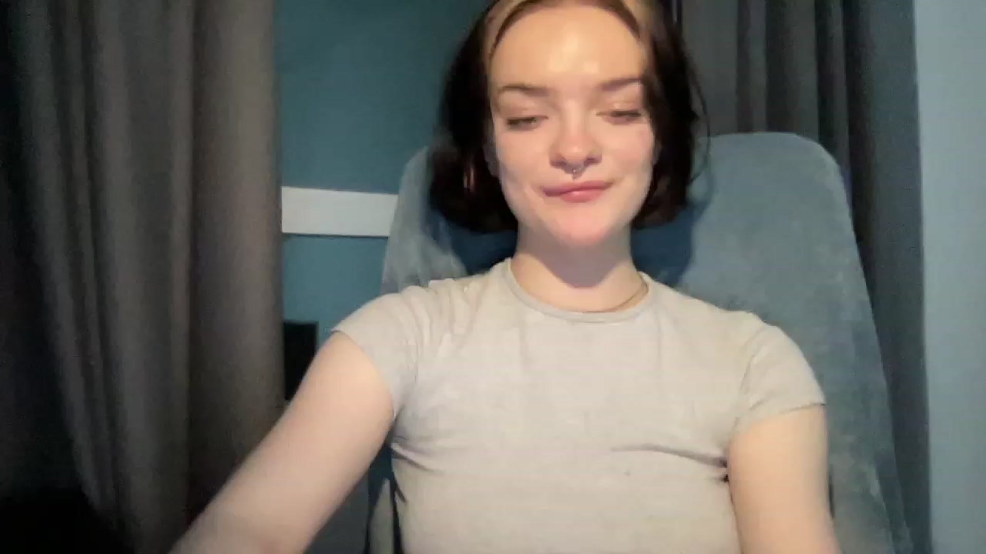 Gallery image thumbnail from CuddlyCloud_'s myfreecams stream on, 02/19/2023, 17:27 image 7 of 20