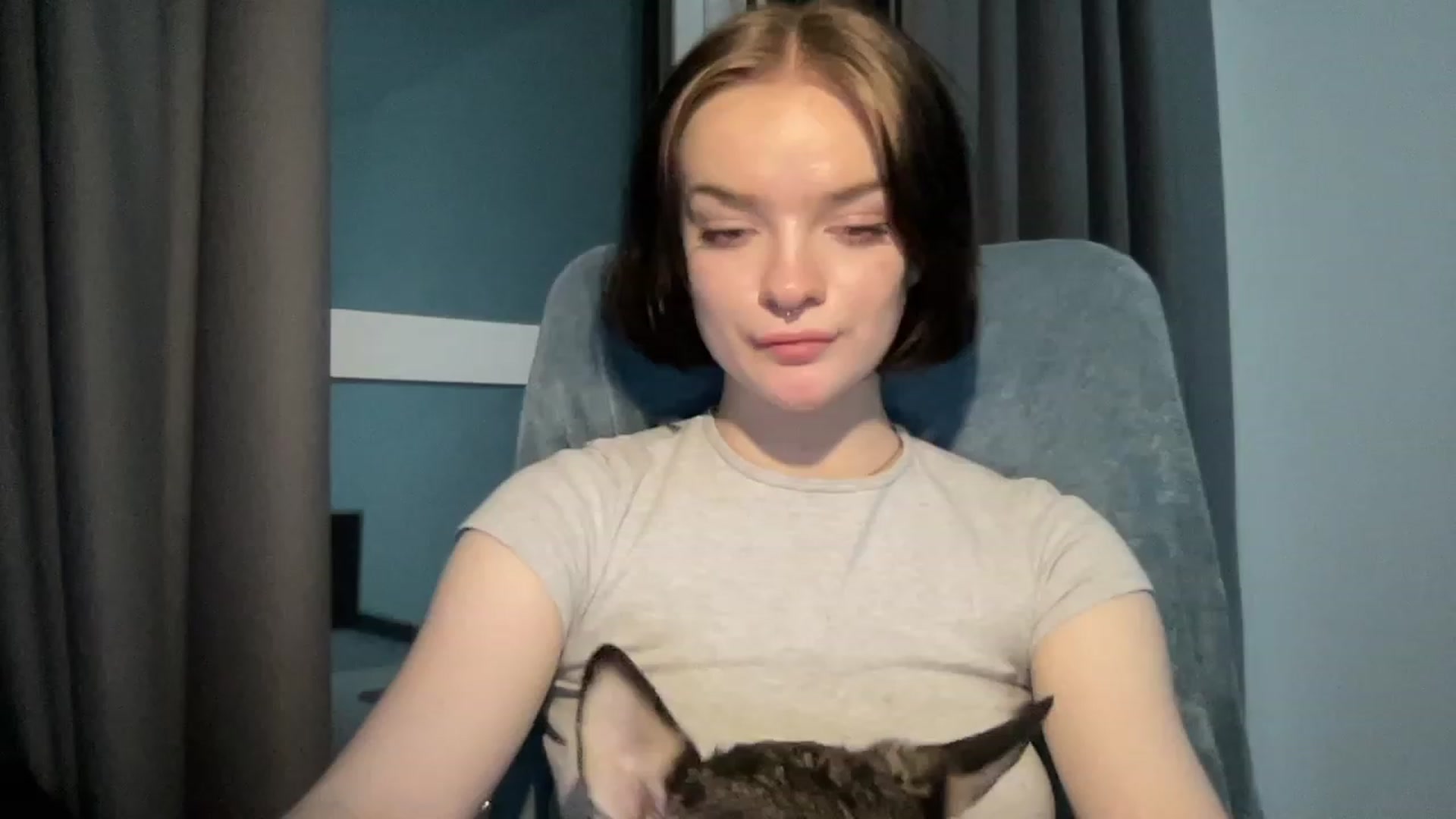 Gallery image thumbnail from CuddlyCloud_'s myfreecams stream on, 02/19/2023, 17:27 image 3 of 20