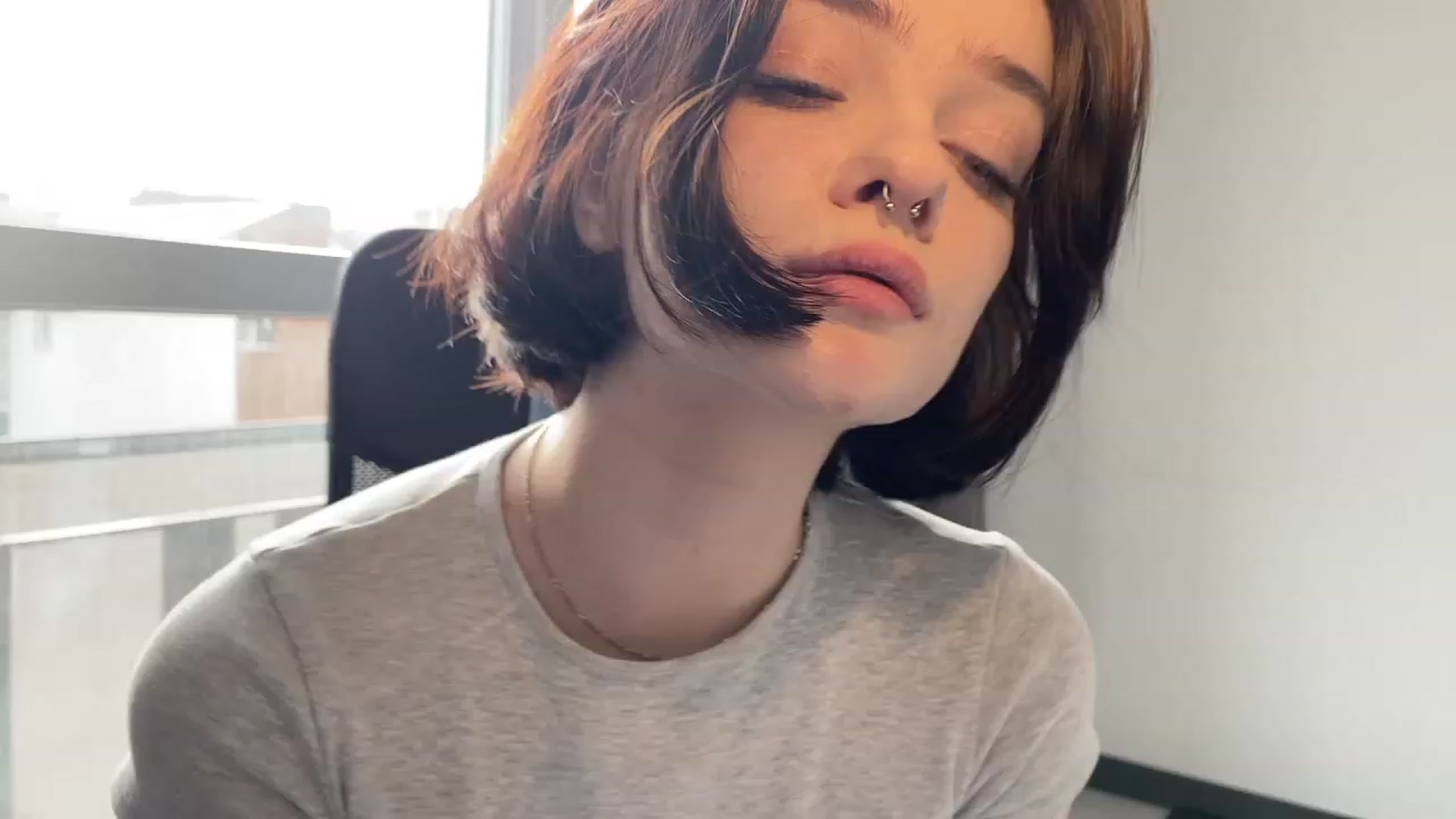 Gallery image thumbnail from CuddlyCloud_'s myfreecams stream on, 02/20/2023, 12:18 image 15 of 20