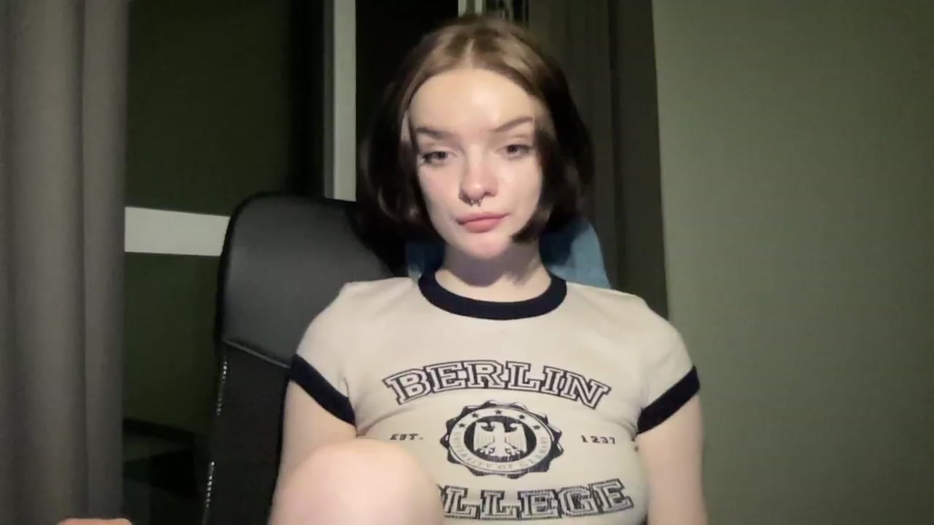 Gallery image thumbnail from CuddlyCloud_'s myfreecams stream on, 02/22/2023, 20:34 image 10 of 20