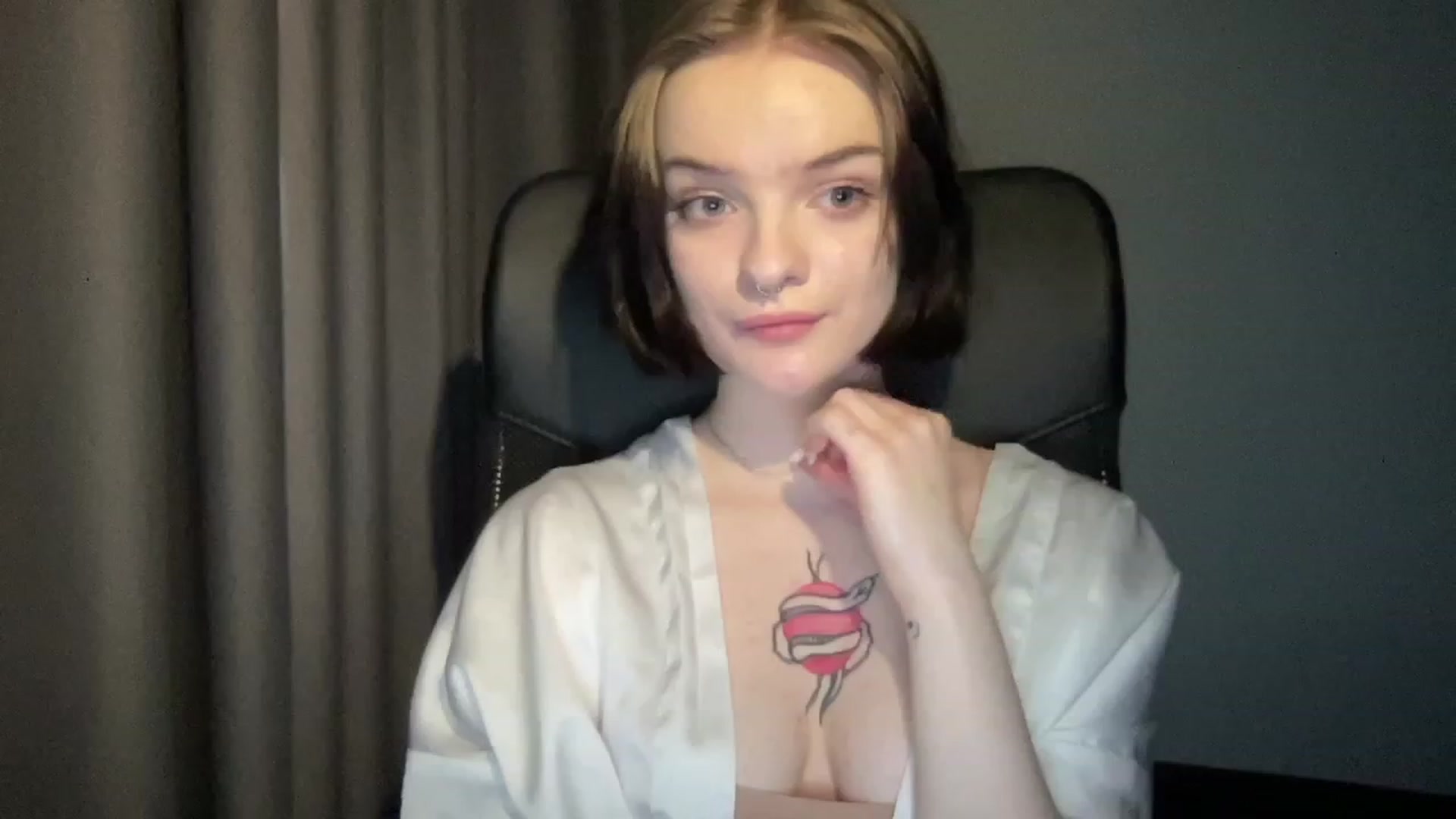 Gallery image thumbnail from CuddlyCloud_'s myfreecams stream on, 02/23/2023, 12:37 image 2 of 20