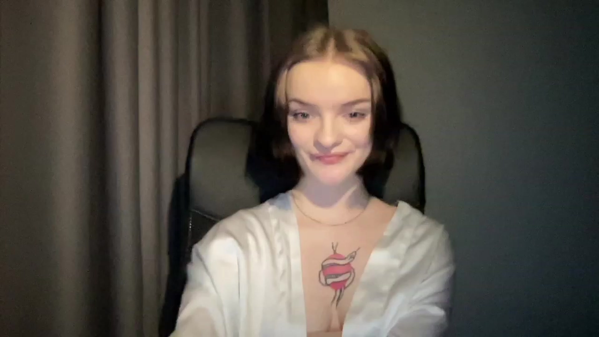 Gallery image thumbnail from CuddlyCloud_'s myfreecams stream on, 02/23/2023, 12:37 image 6 of 20