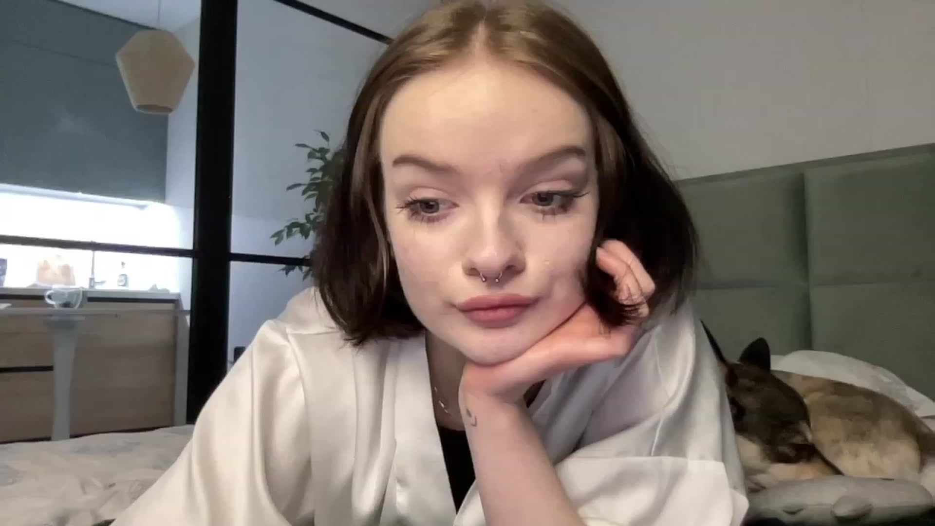 Gallery image thumbnail from CuddlyCloud_'s myfreecams stream on, 03/18/2023, 18:59 image 19 of 20