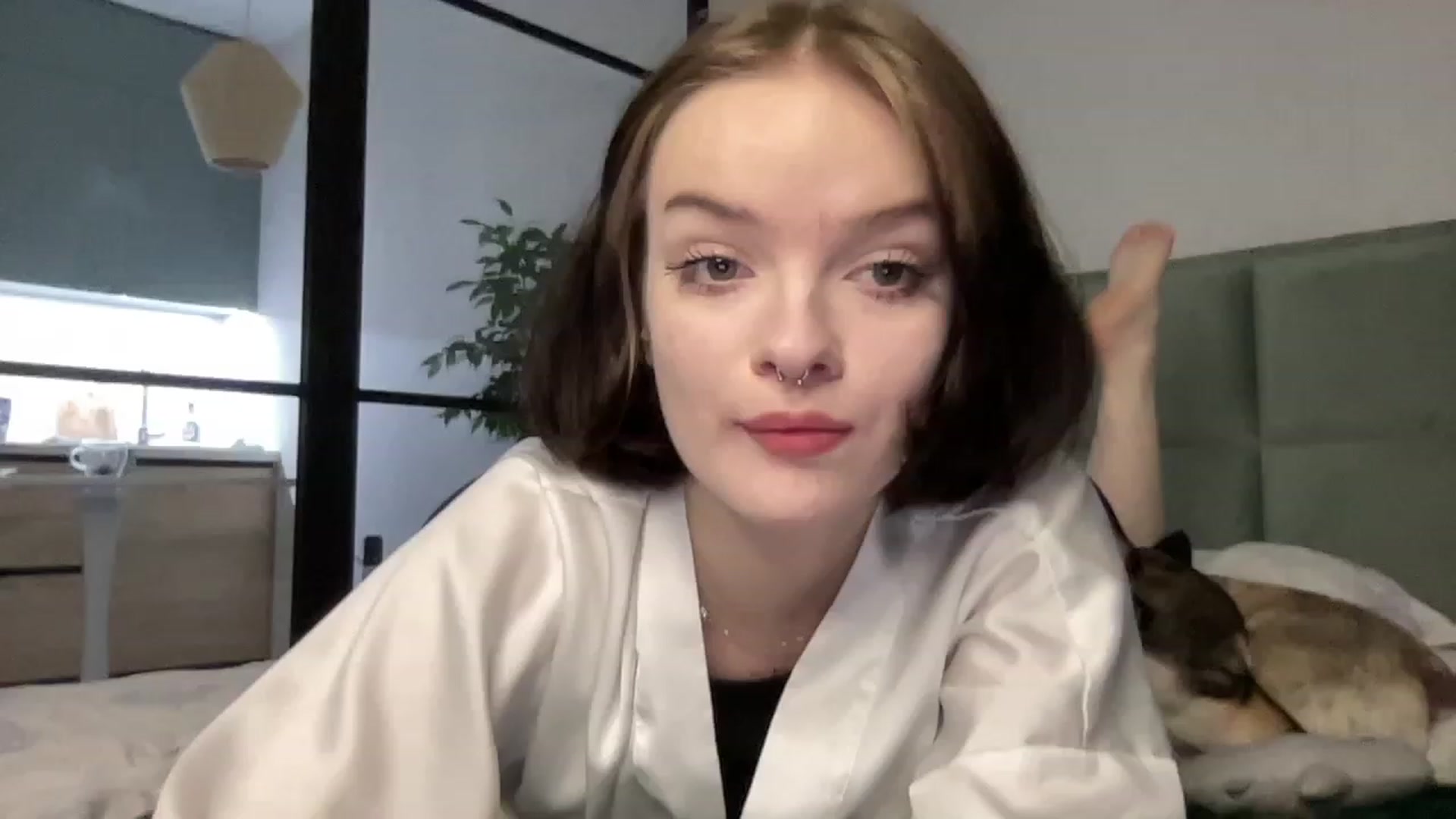 Gallery image thumbnail from CuddlyCloud_'s myfreecams stream on, 03/18/2023, 18:59 image 16 of 20