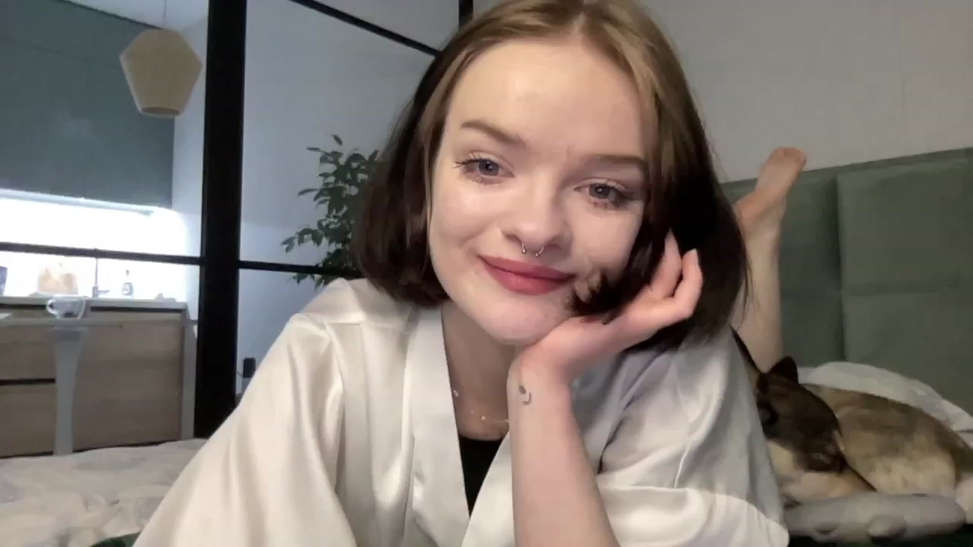 Gallery image thumbnail from CuddlyCloud_'s myfreecams stream on, 03/18/2023, 18:59 image 18 of 20
