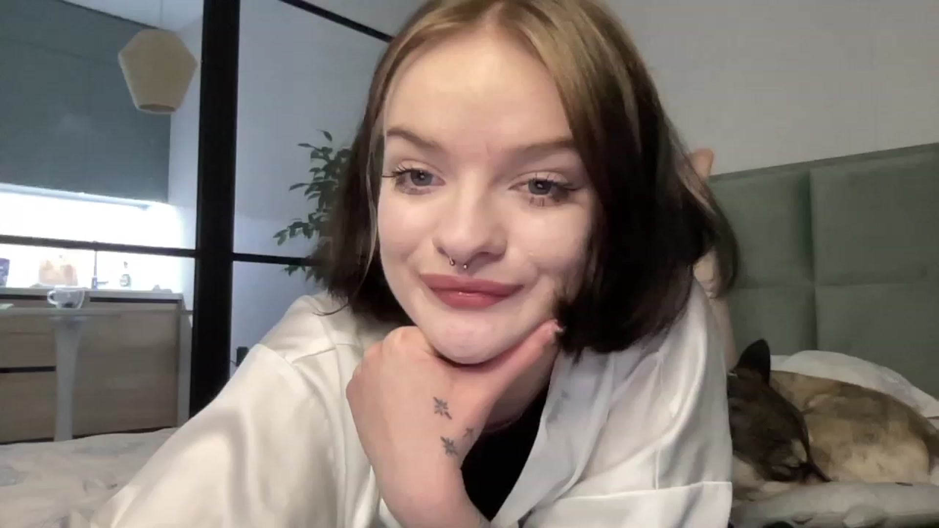Gallery image thumbnail from CuddlyCloud_'s myfreecams stream on, 03/18/2023, 19:12 image 7 of 20