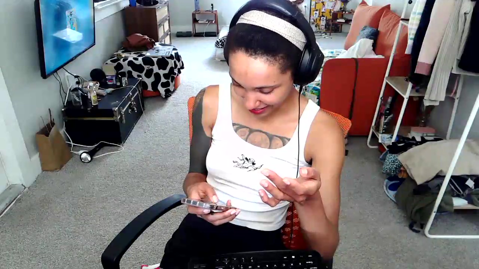 Gallery image thumbnail from CumFe's myfreecams stream on, 06/09/2026, 19:31 image 17 of 20