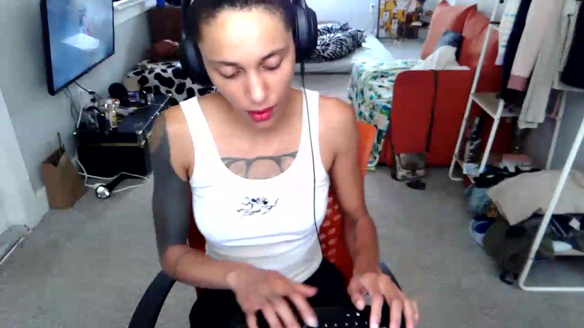 Gallery image thumbnail from CumFe's myfreecams stream on, 06/09/2026, 19:31 image 19 of 20