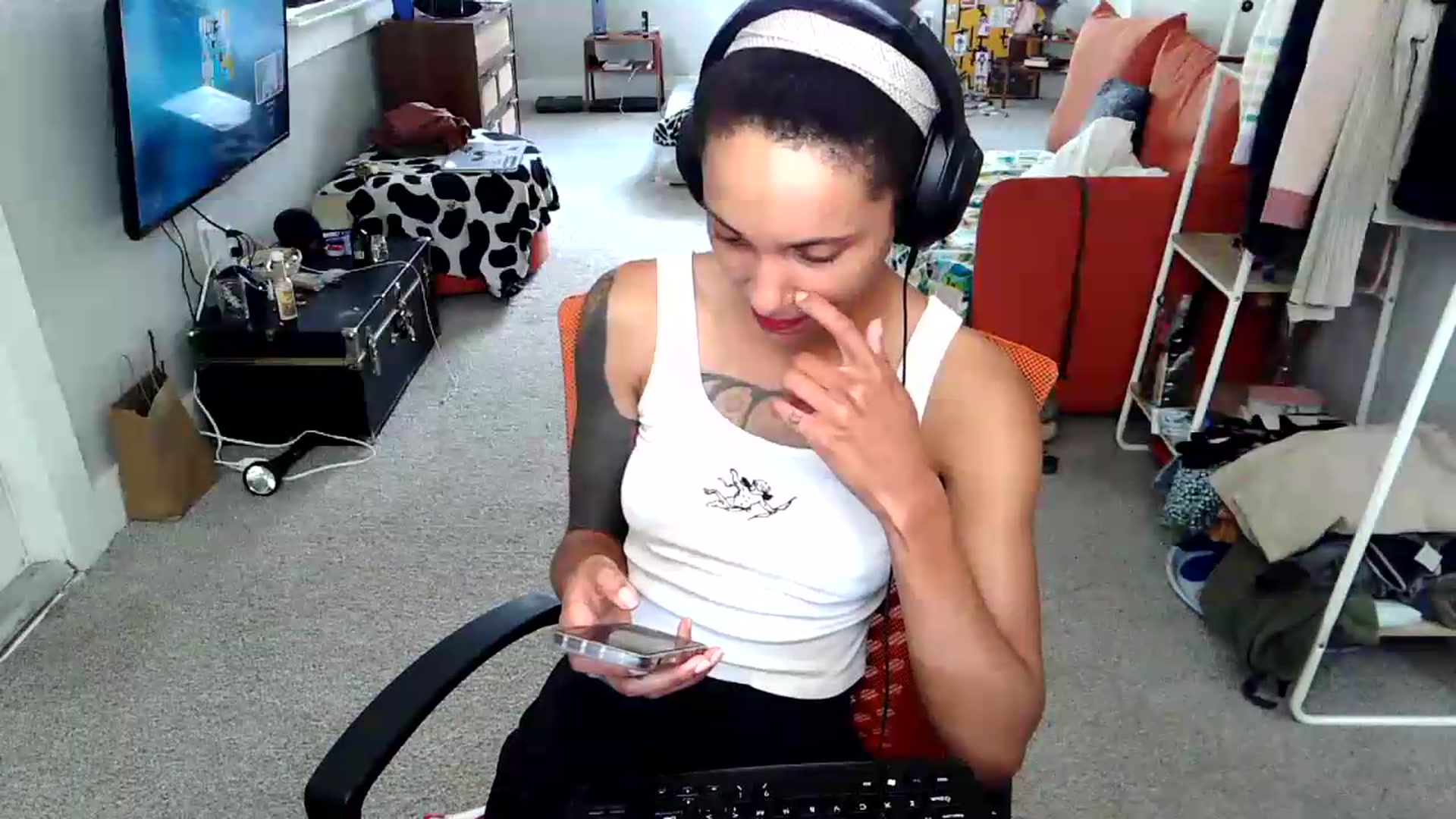 Gallery image thumbnail from CumFe's myfreecams stream on, 06/09/2026, 19:31 image 18 of 20