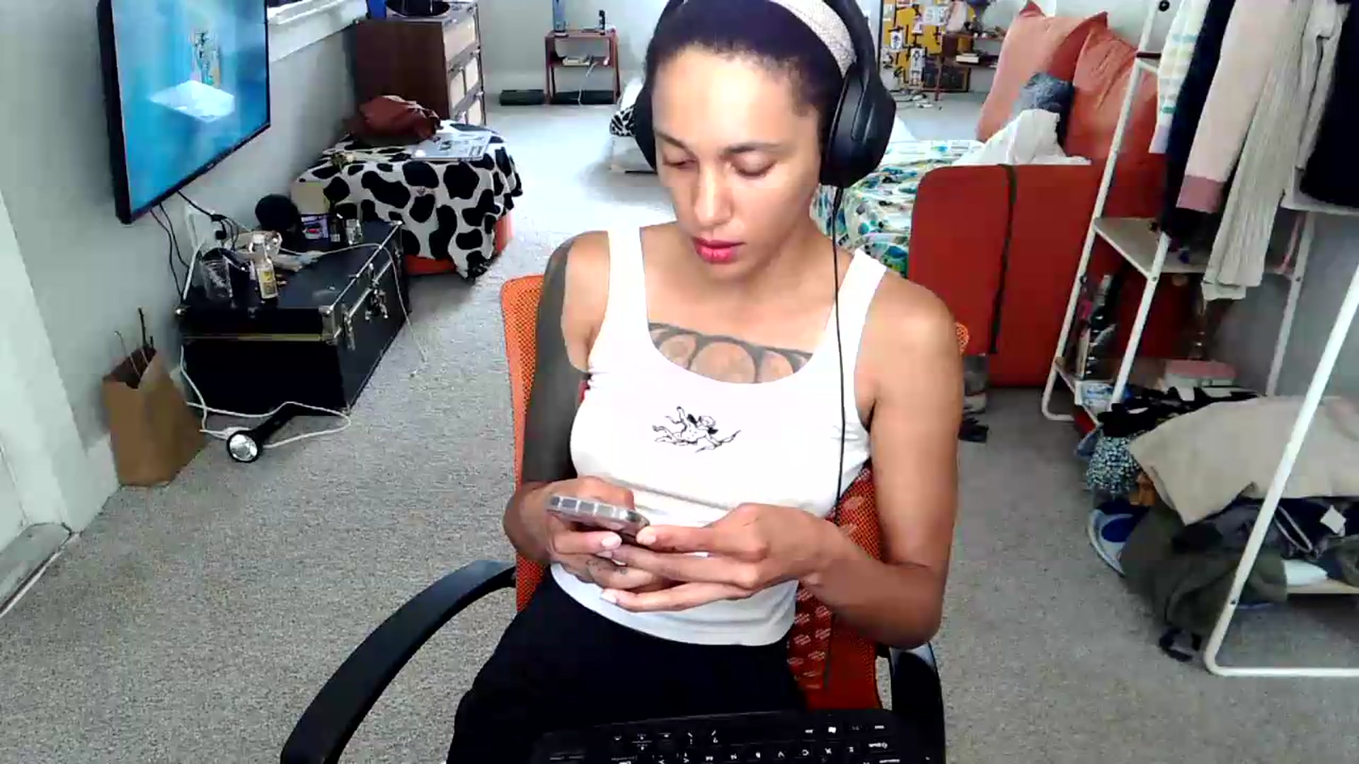 Gallery image thumbnail from CumFe's myfreecams stream on, 06/09/2026, 19:31 image 16 of 20