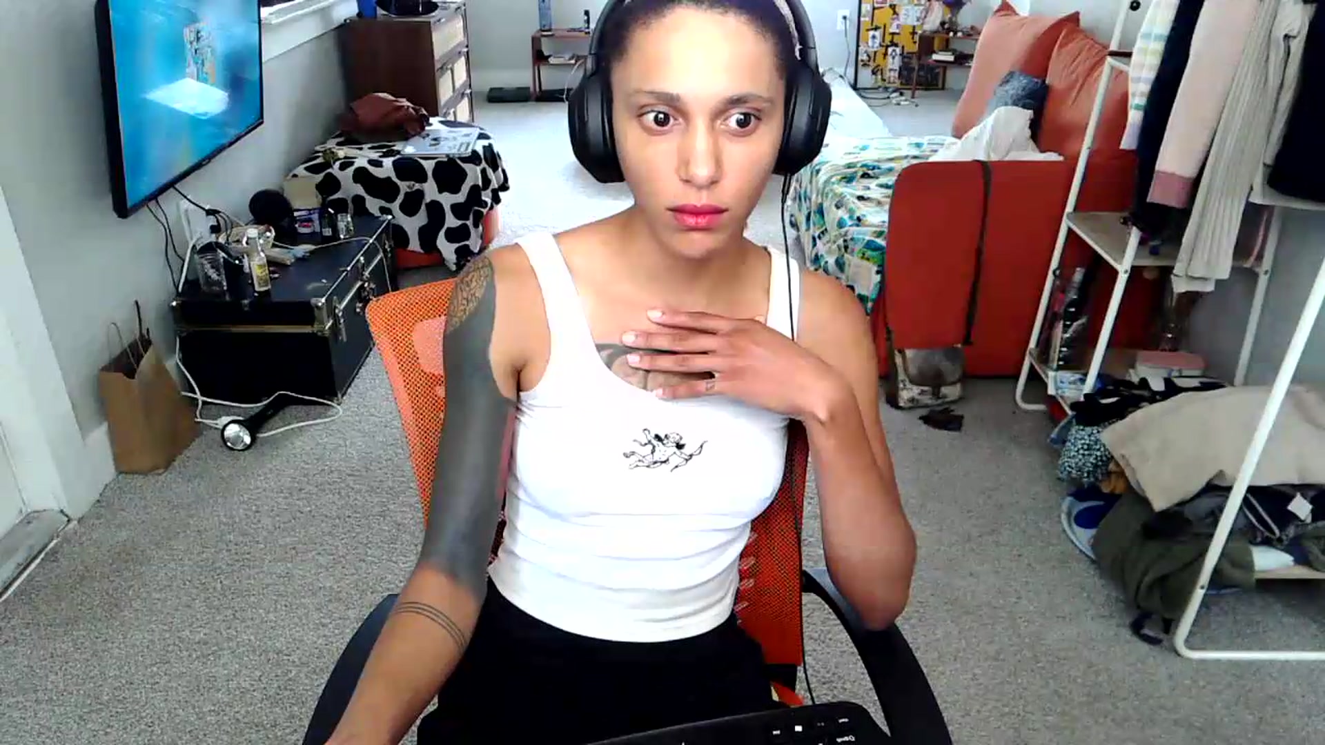 Gallery image thumbnail from CumFe's myfreecams stream on, 06/09/2026, 19:31 image 15 of 20