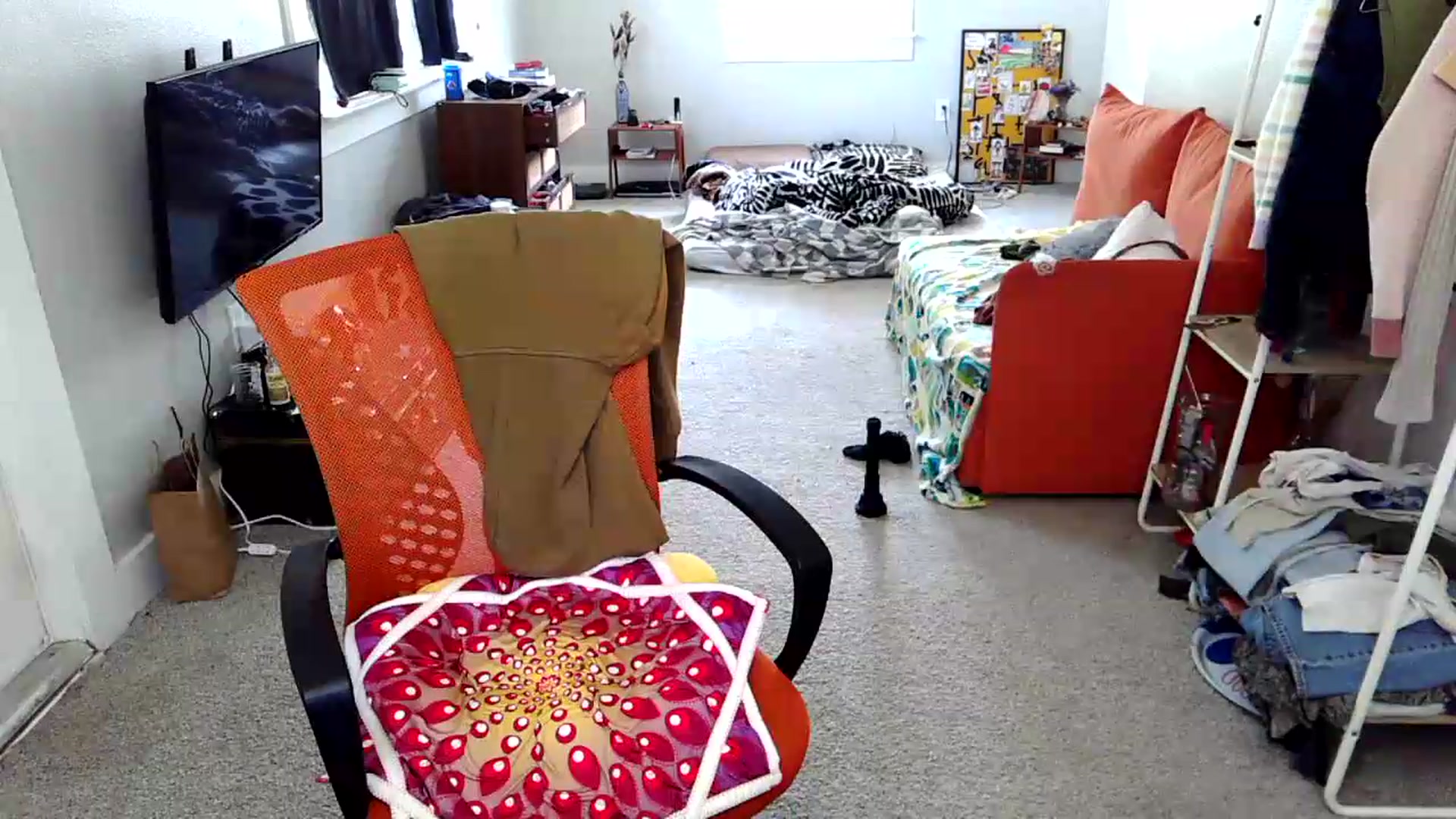 Gallery image thumbnail from CumFe's myfreecams stream on, 06/15/2026, 16:35 image 13 of 20