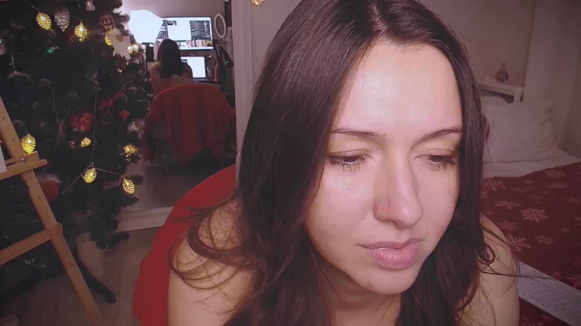 Gallery image thumbnail from CumMaLady's myfreecams stream on, 12/25/2025, 21:14 image 16 of 20