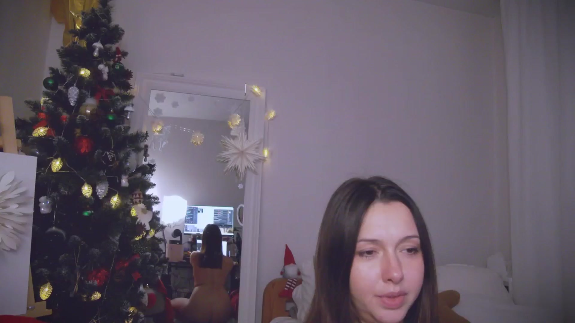 Gallery image thumbnail from CumMaLady's myfreecams stream on, 01/01/2026, 22:02 image 16 of 20