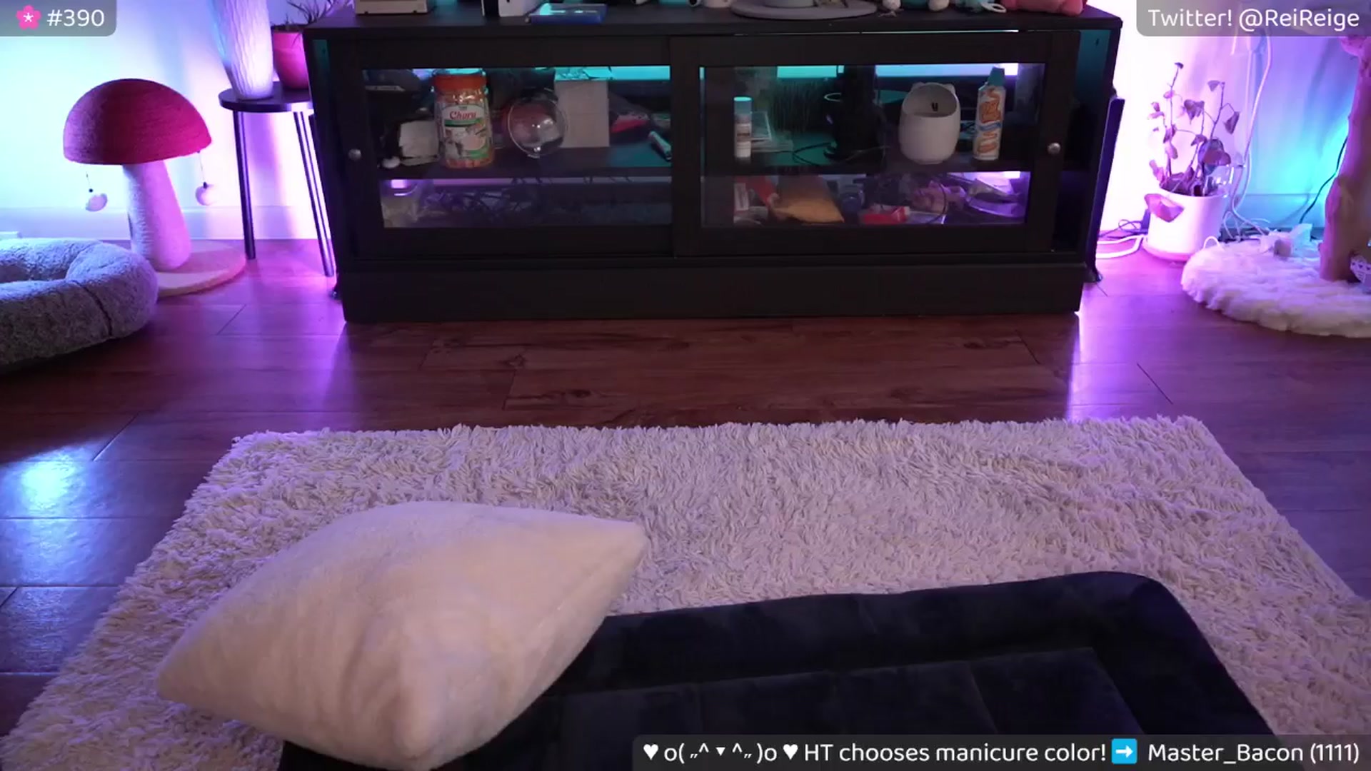 Gallery image thumbnail from CumShow's myfreecams stream on, 05/11/2024, 11:11 image 14 of 20