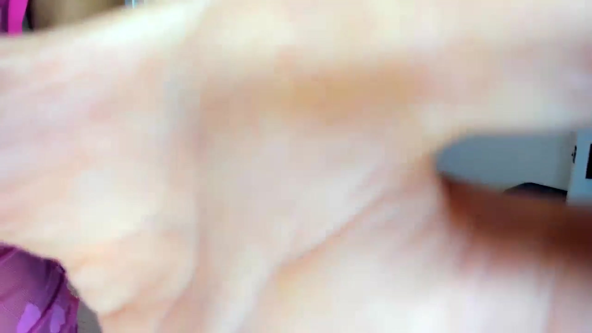 Gallery image thumbnail from Cummycamila's myfreecams stream on, 06/25/2024, 12:52 image 17 of 20