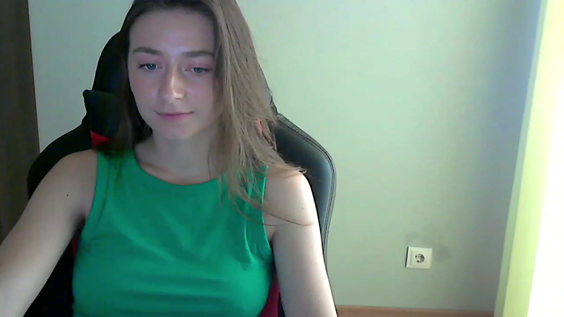 Gallery image thumbnail from CupcakELin's myfreecams stream on, 06/10/2023, 11:06 image 4 of 20