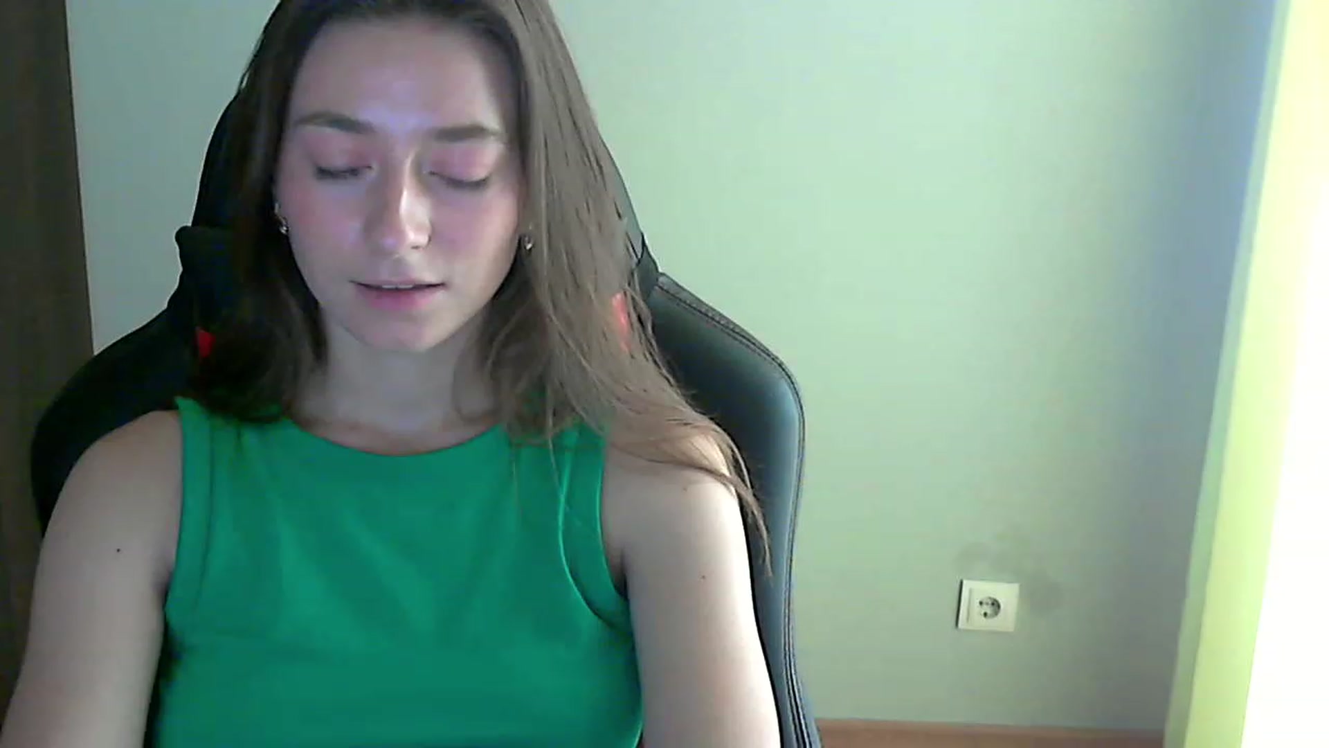 Gallery image thumbnail from CupcakELin's myfreecams stream on, 06/10/2023, 11:06 image 13 of 20