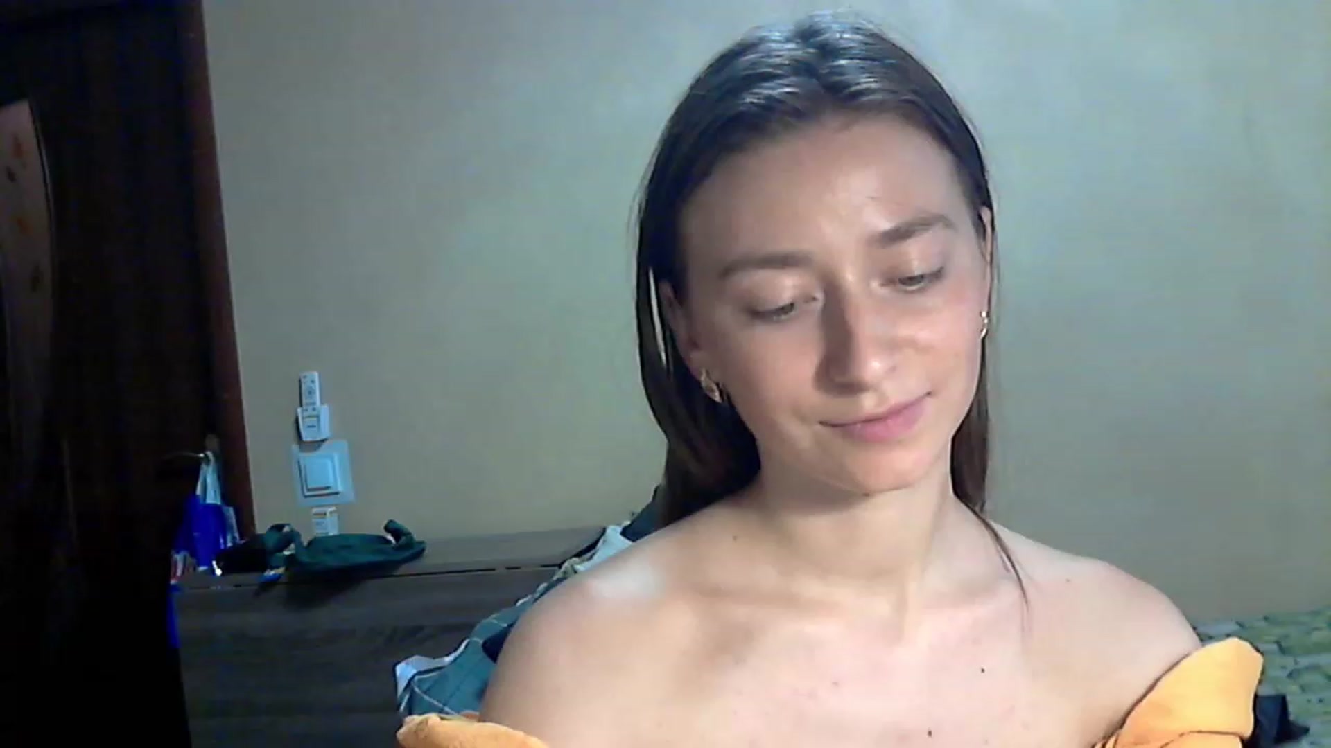 Gallery image thumbnail from CupcakELin's myfreecams stream on, 06/12/2023, 12:03 image 8 of 20