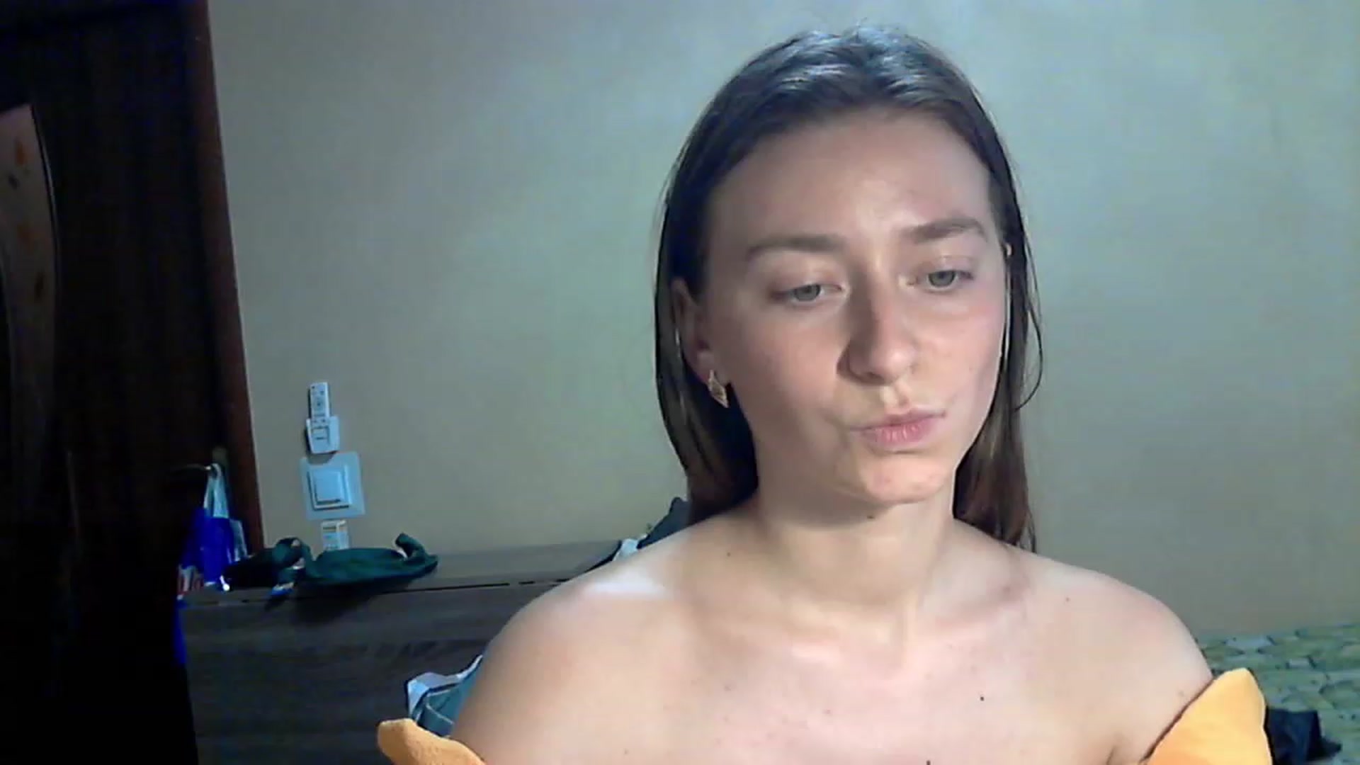 Gallery image thumbnail from CupcakELin's myfreecams stream on, 06/12/2023, 12:03 image 10 of 20